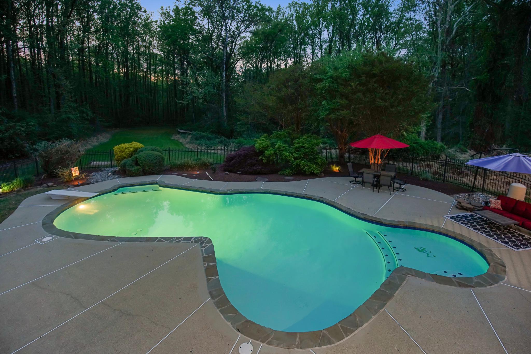 6440 CASEY WAY