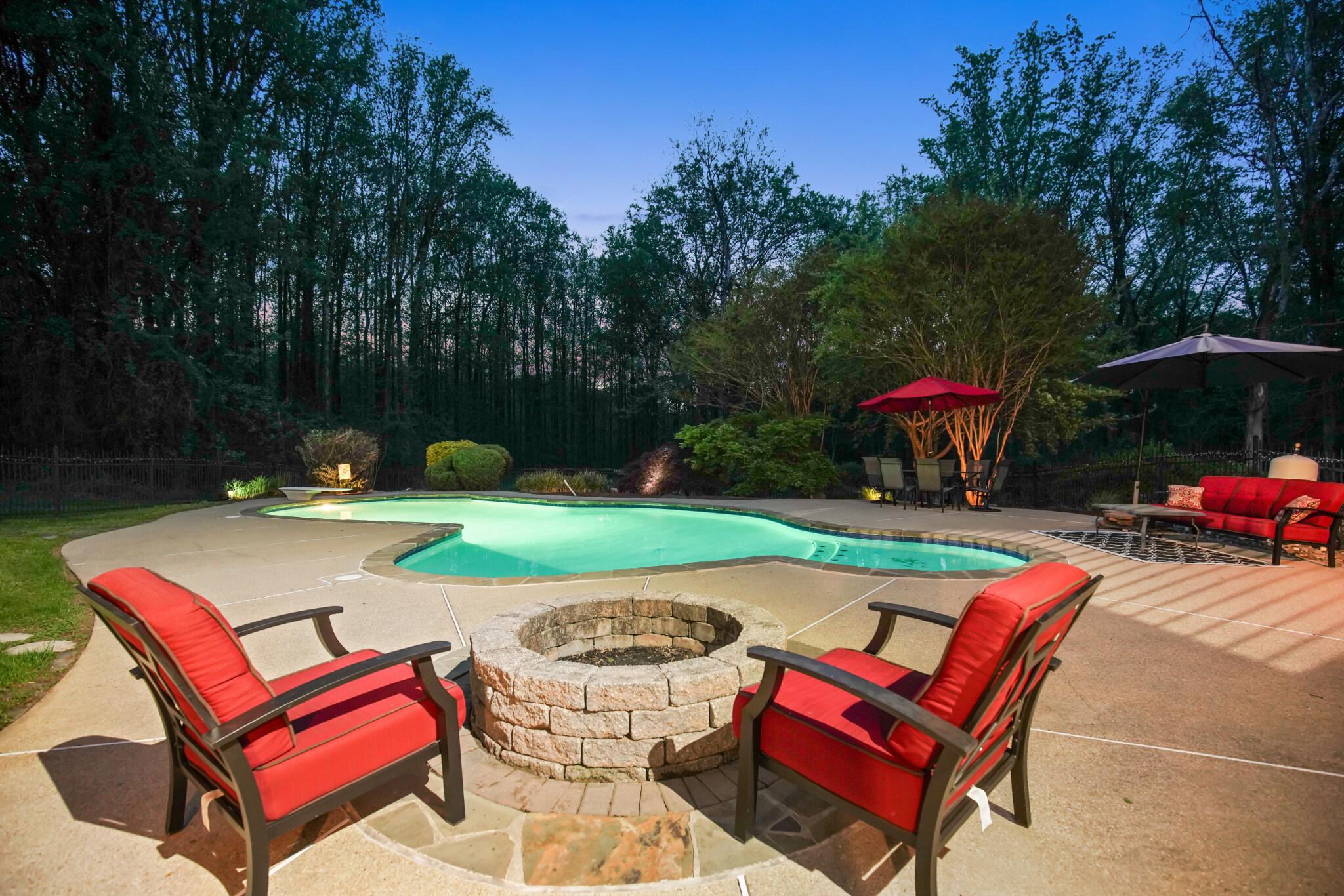 6440 CASEY WAY