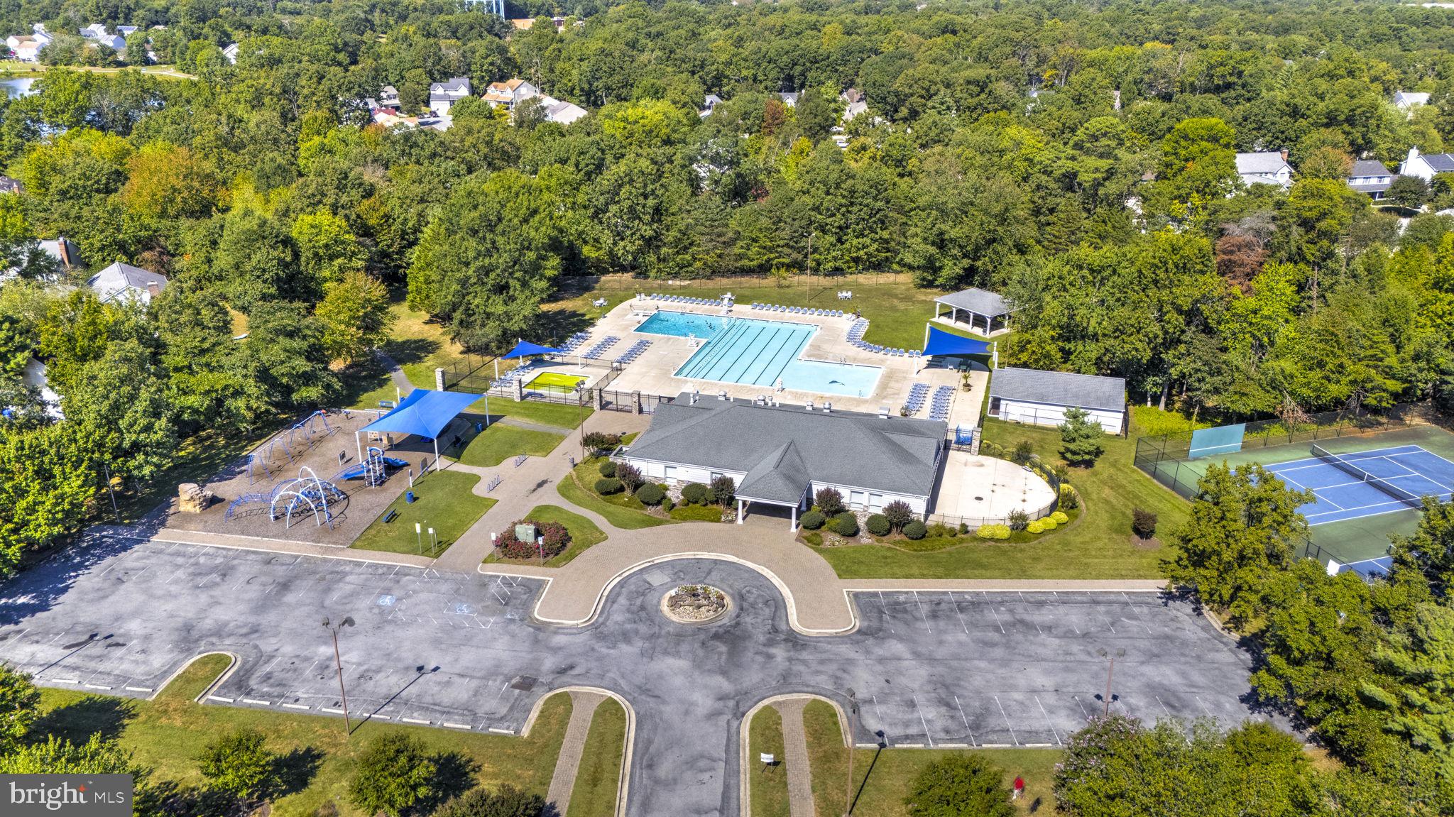 DORCHESTER - Residential