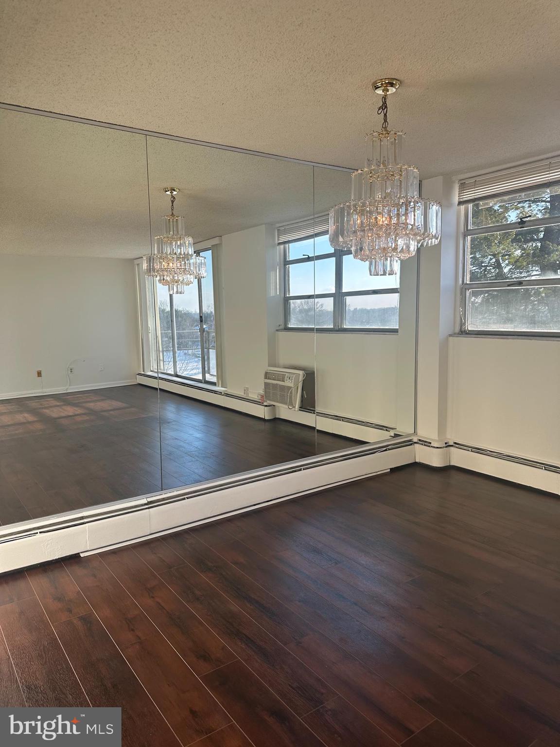 RADNOR HOUSE - Residential