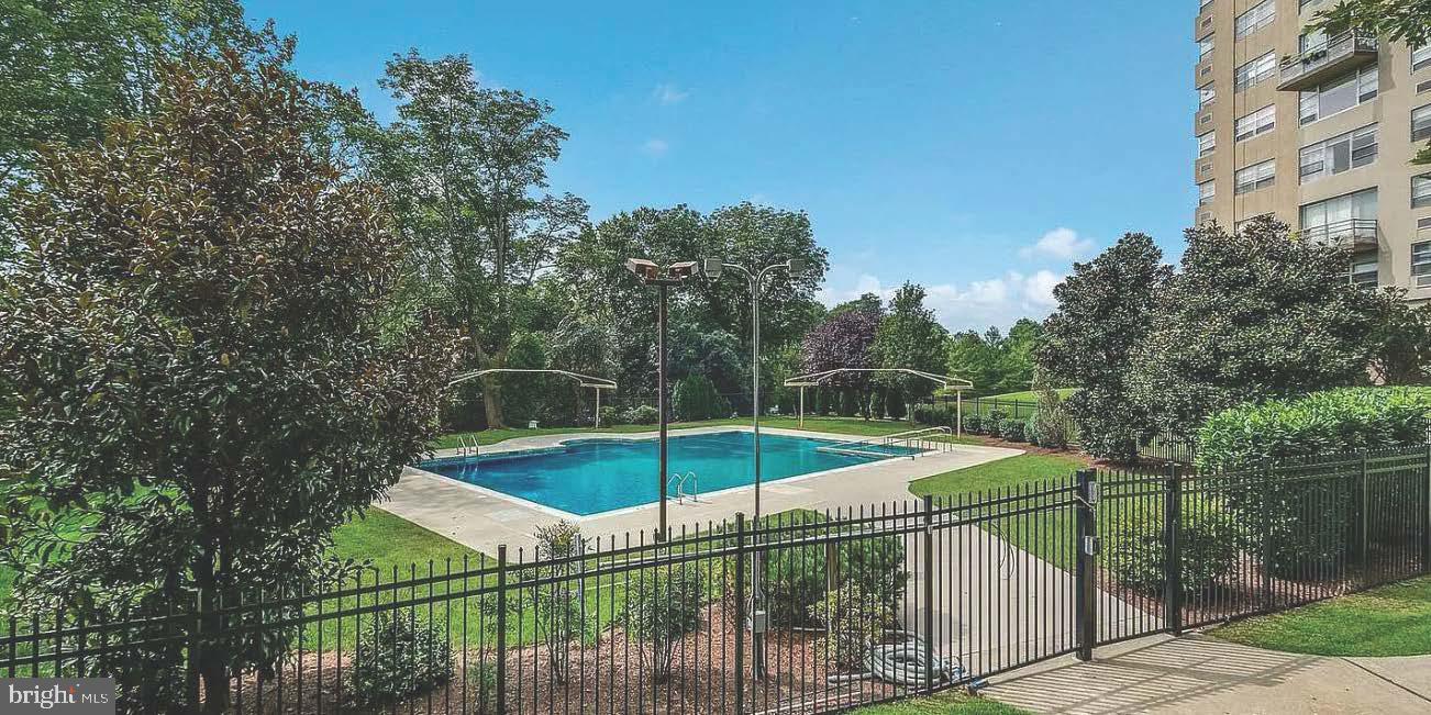 RADNOR HOUSE - Residential