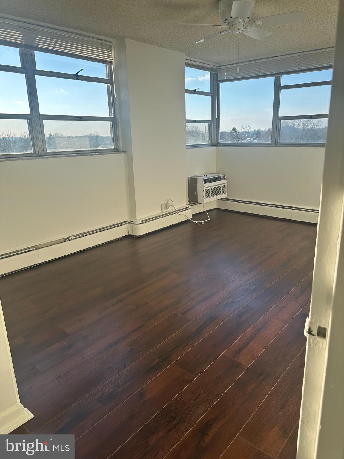 RADNOR HOUSE - Residential