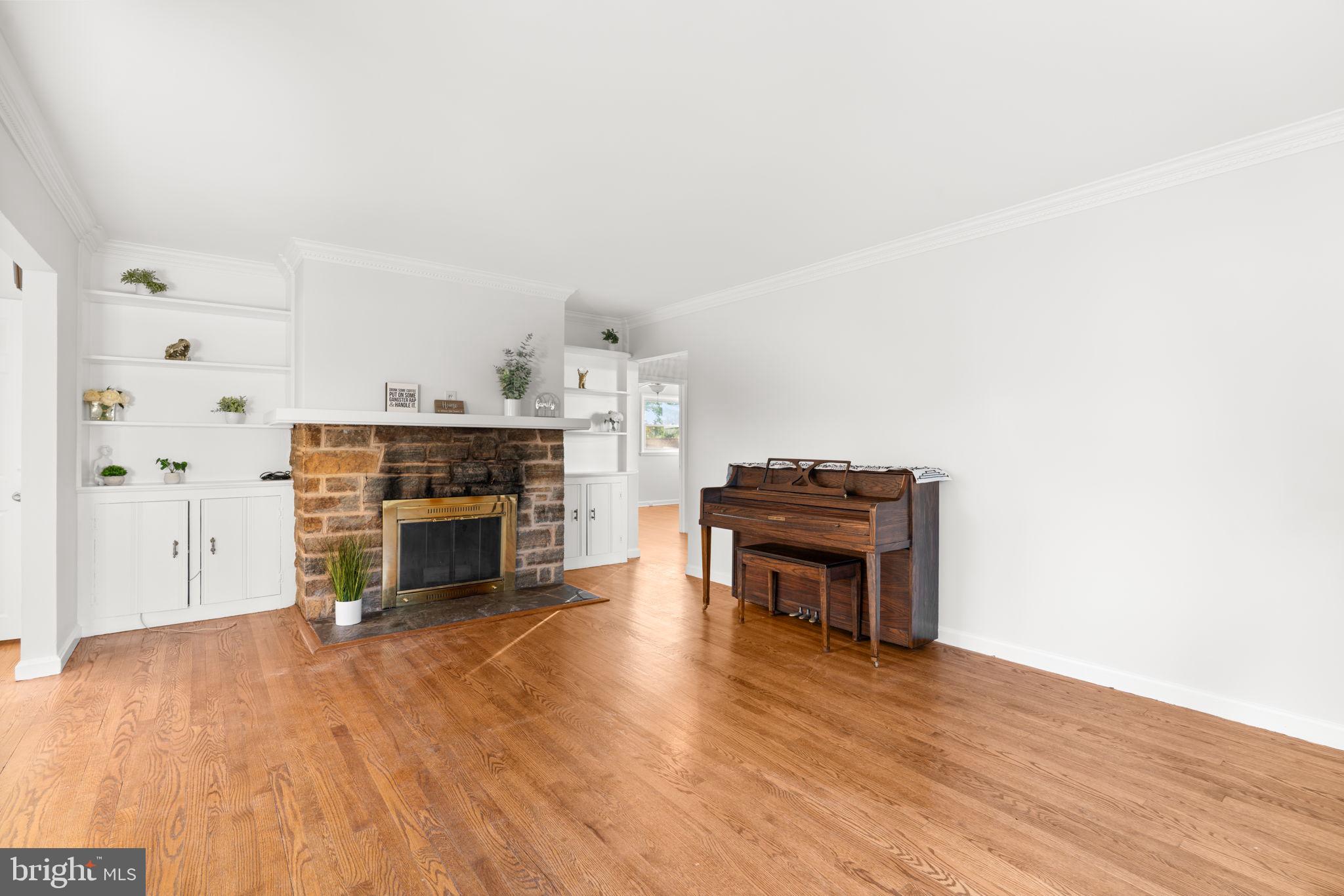 HILLSIDE ACRES - Residential