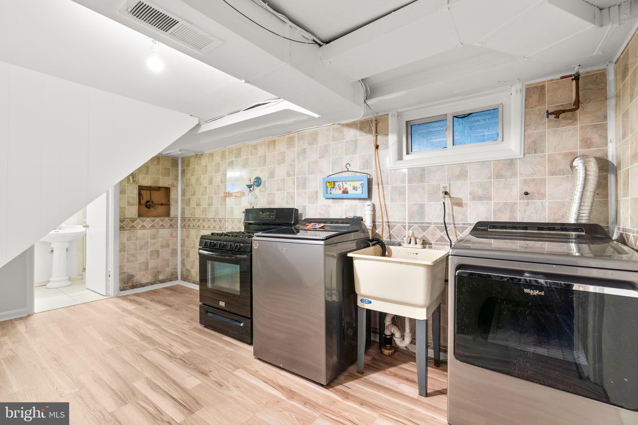 HILLSIDE ACRES - Residential