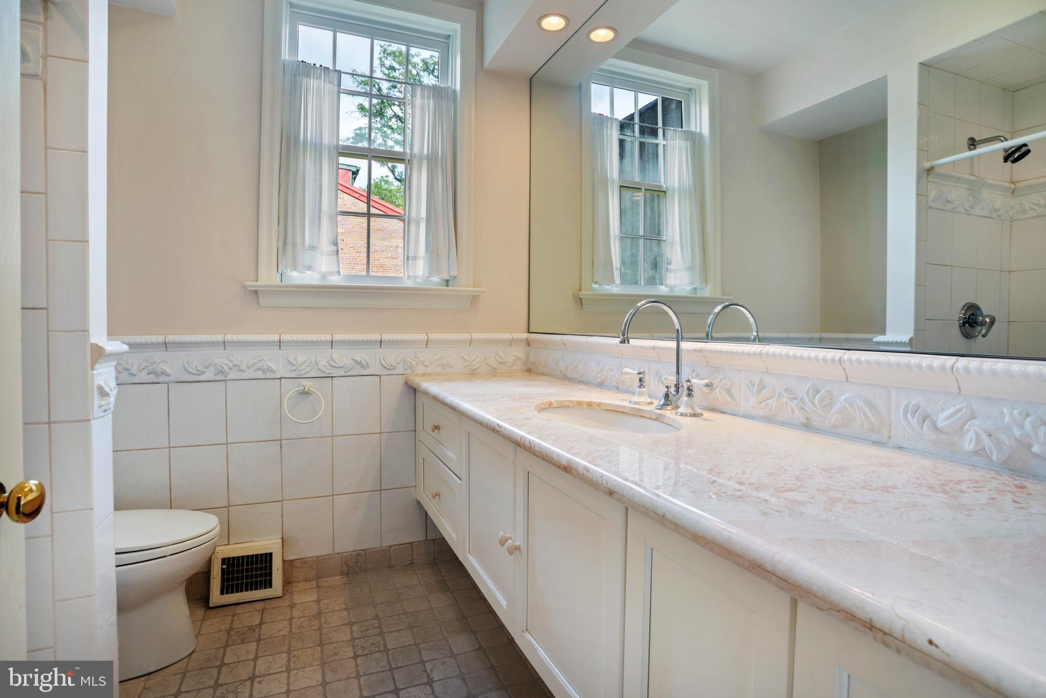 SOCIETY HILL - Residential