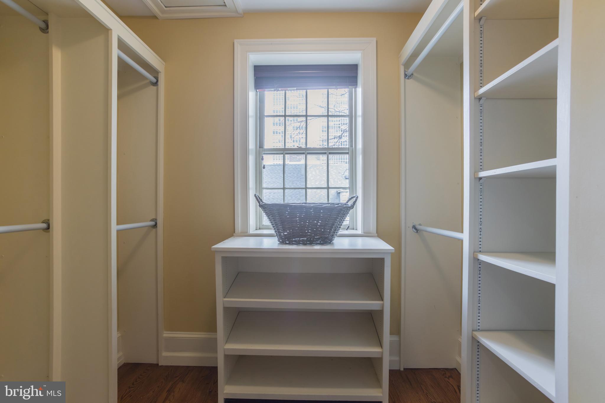 SOCIETY HILL - Residential