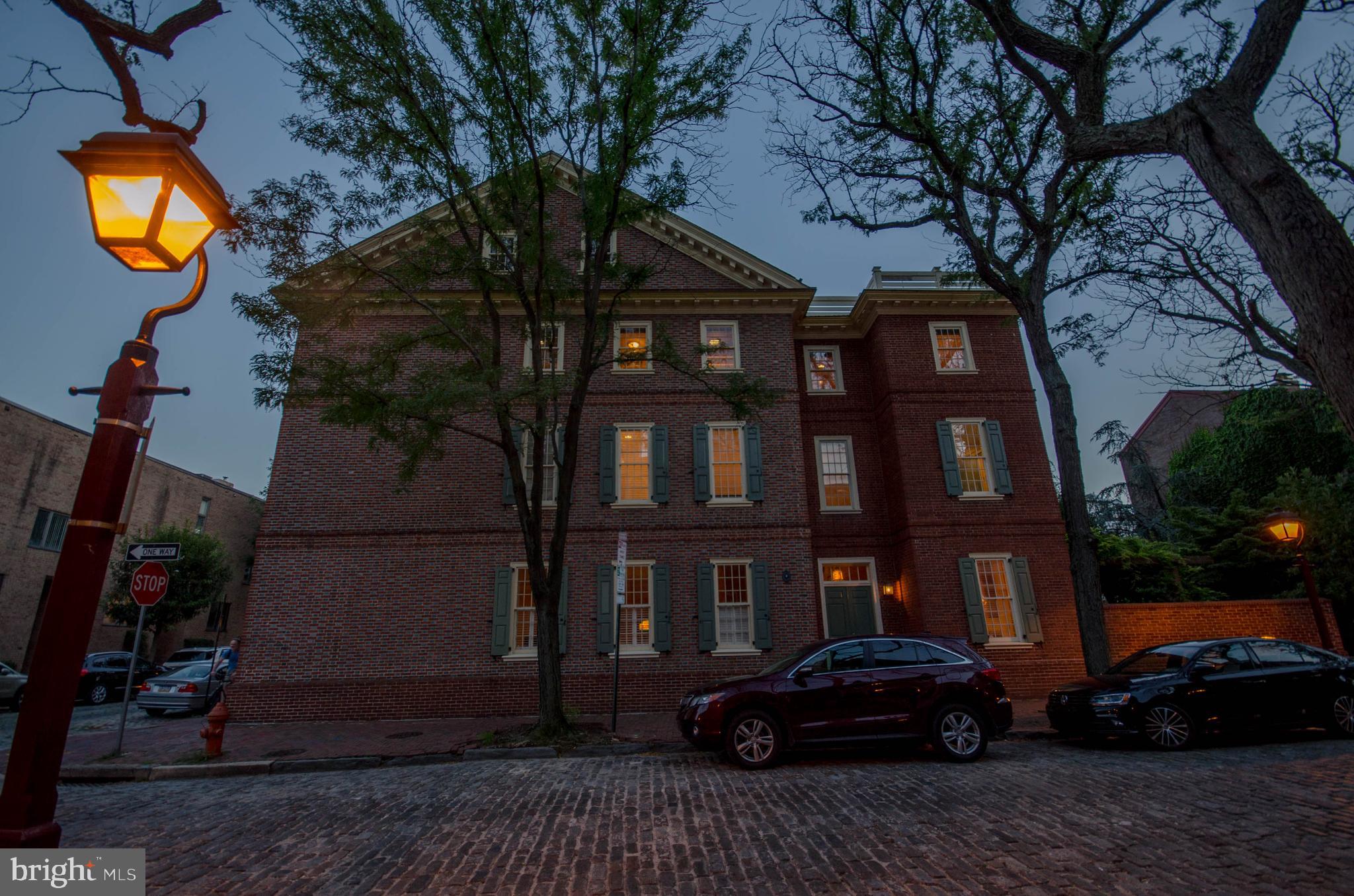 SOCIETY HILL - Residential