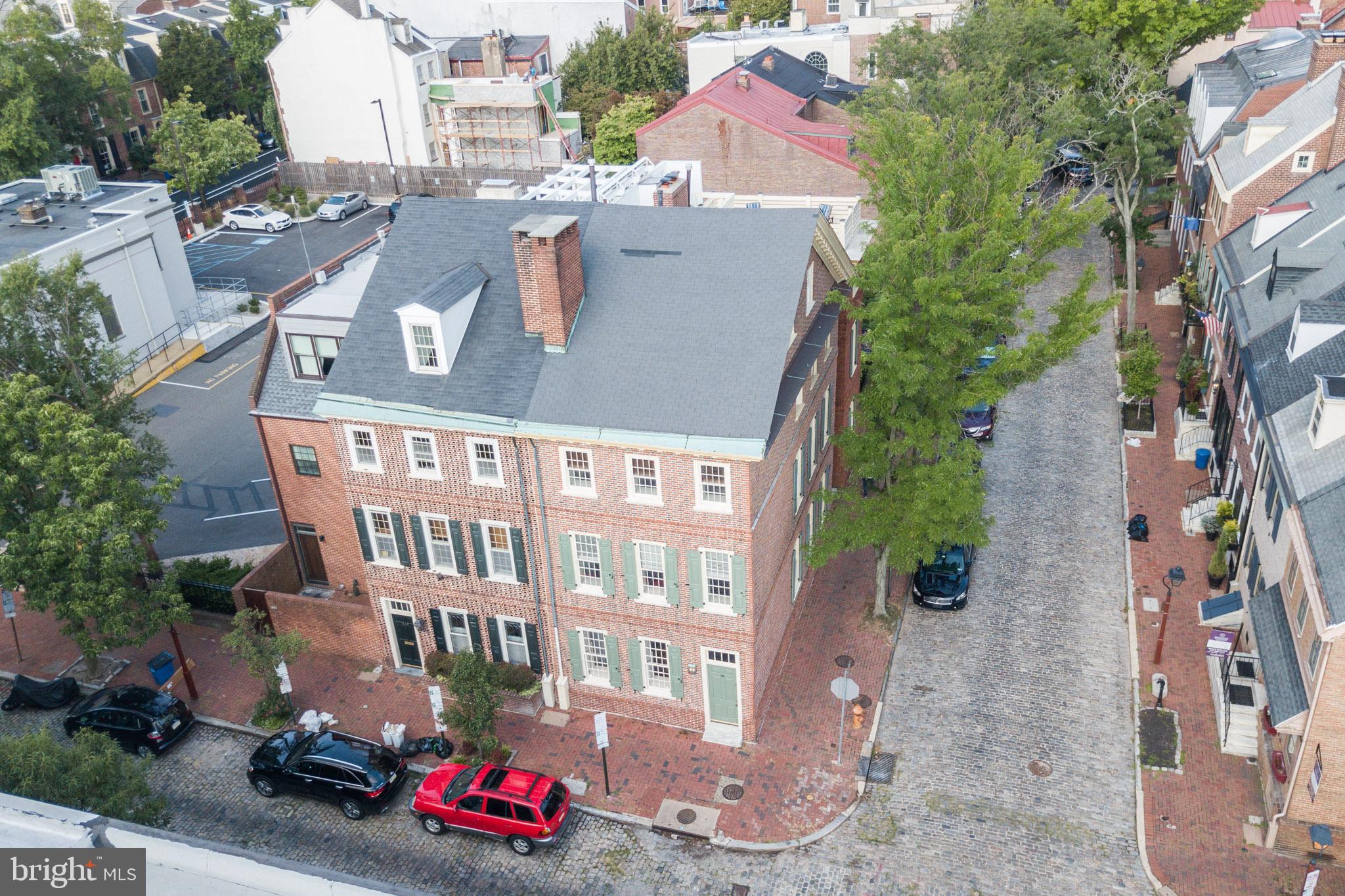 SOCIETY HILL - Residential