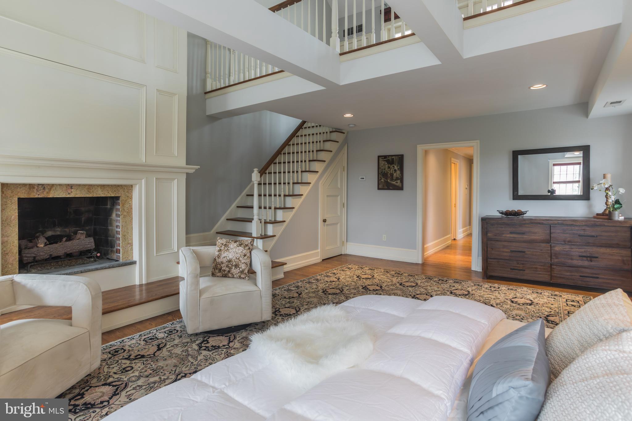 SOCIETY HILL - Residential