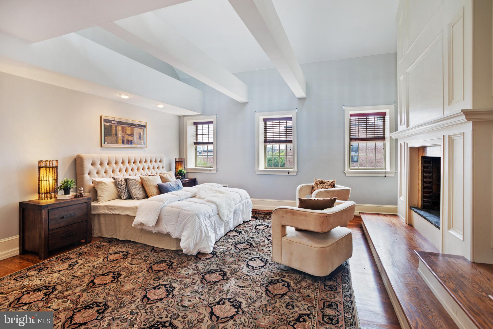 SOCIETY HILL - Residential