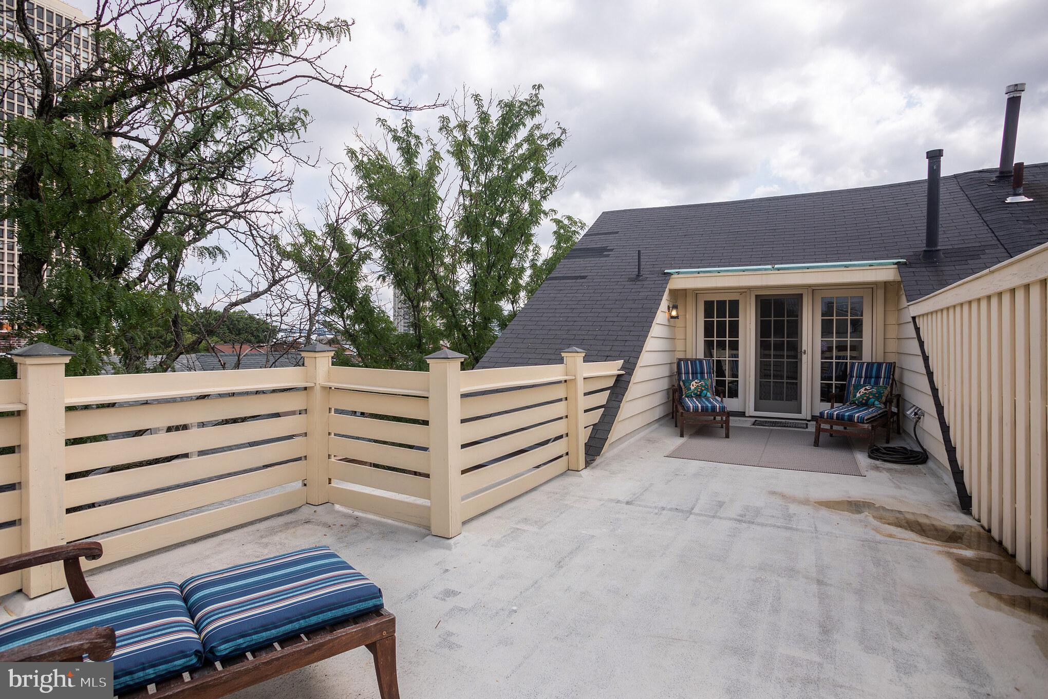 SOCIETY HILL - Residential