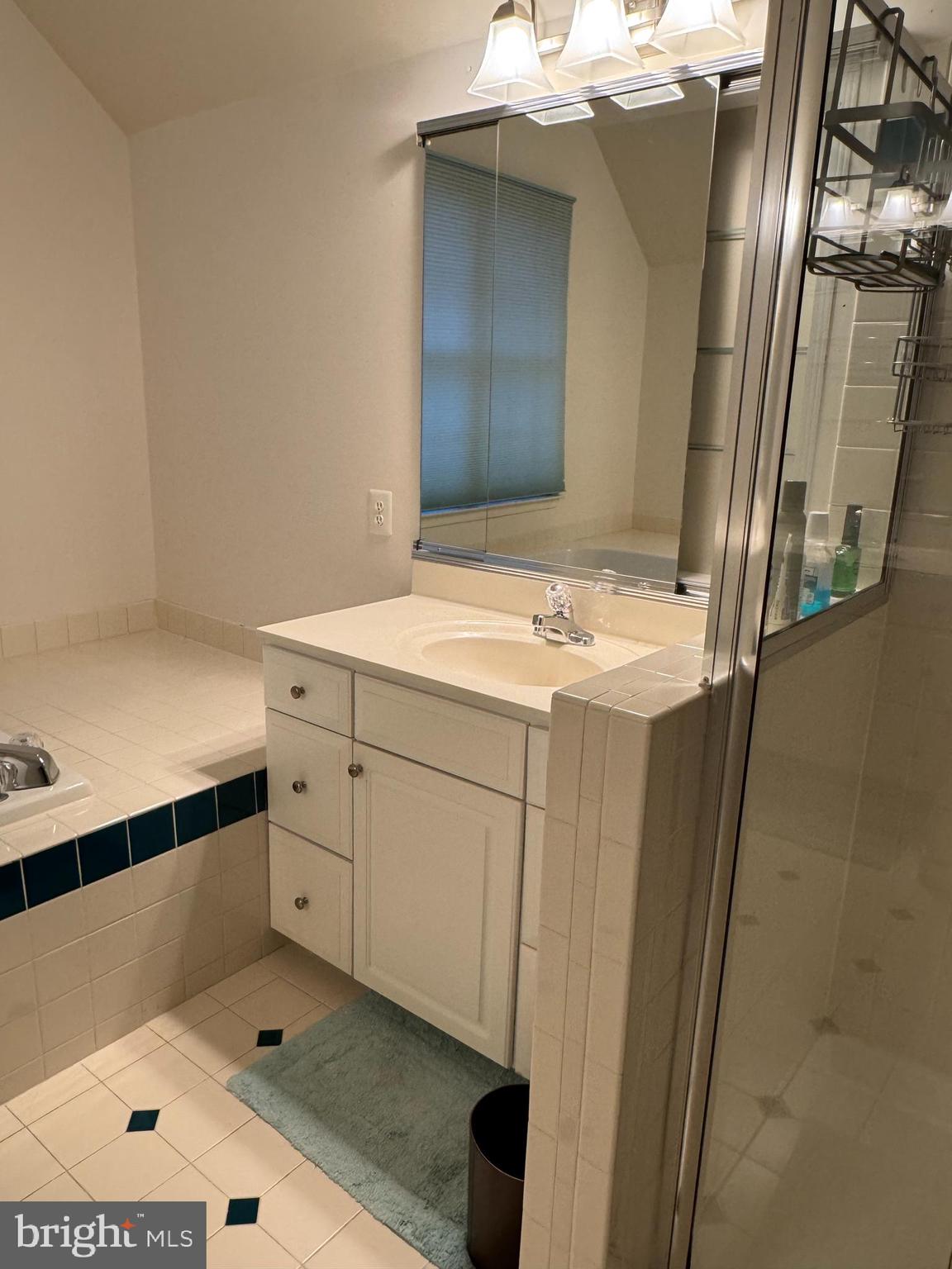 CRIPPENS CORNER - Residential Lease