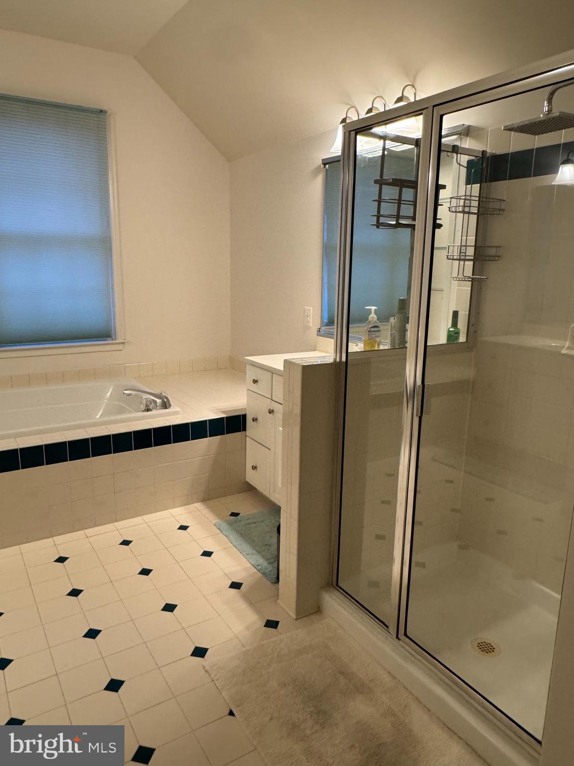 CRIPPENS CORNER - Residential Lease