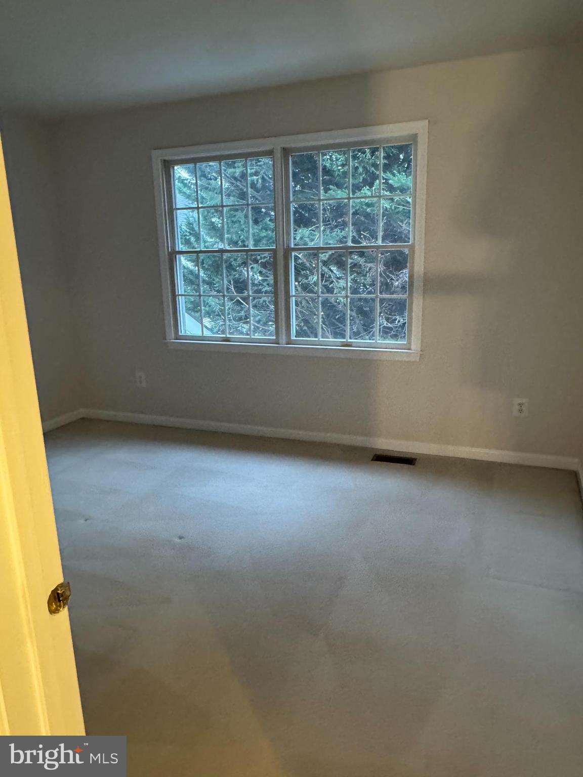 CRIPPENS CORNER - Residential Lease