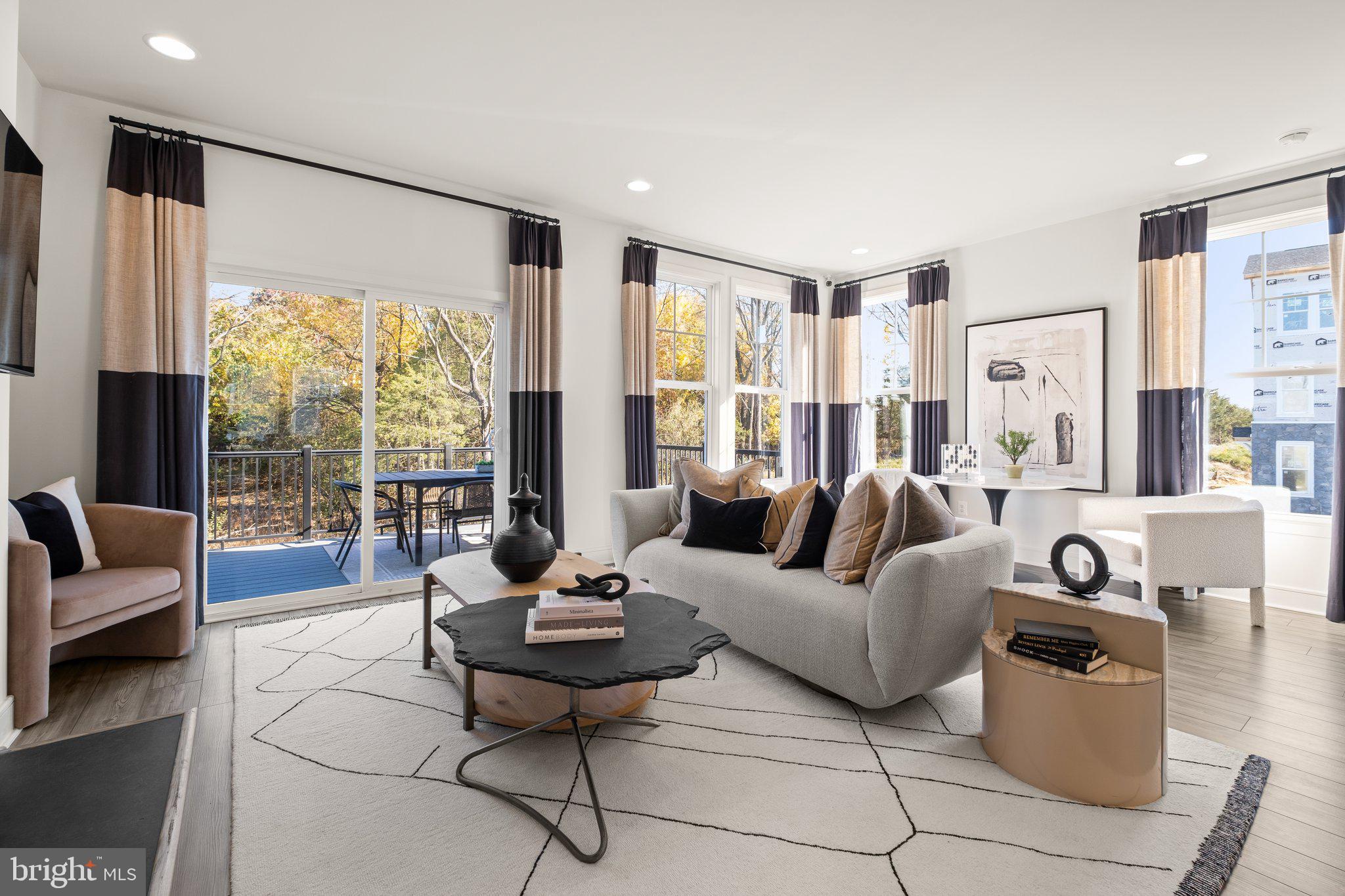 LAKE FREDERICK - Residential