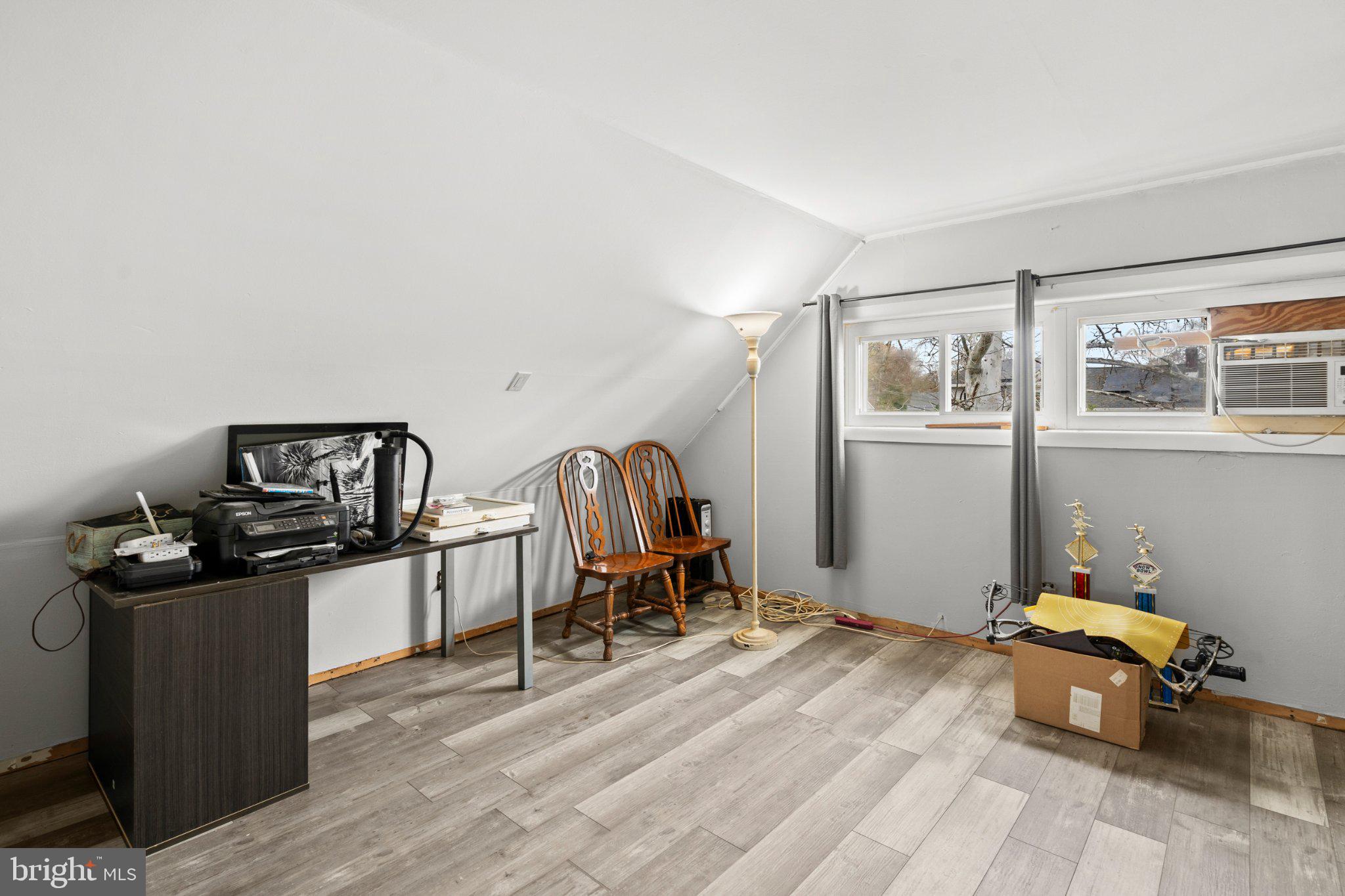 INDIAN CREEK - Residential