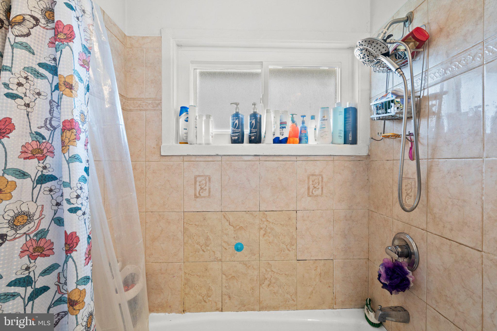 INDIAN CREEK - Residential