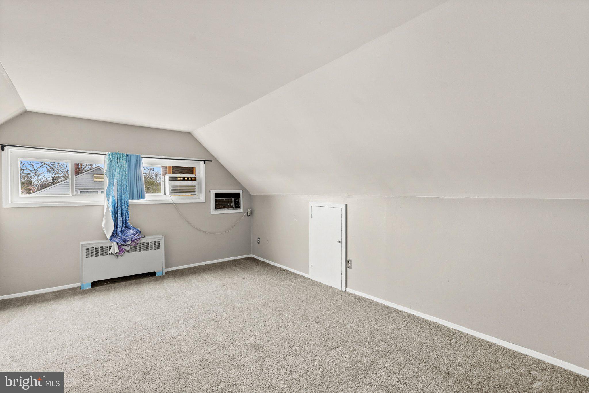 INDIAN CREEK - Residential