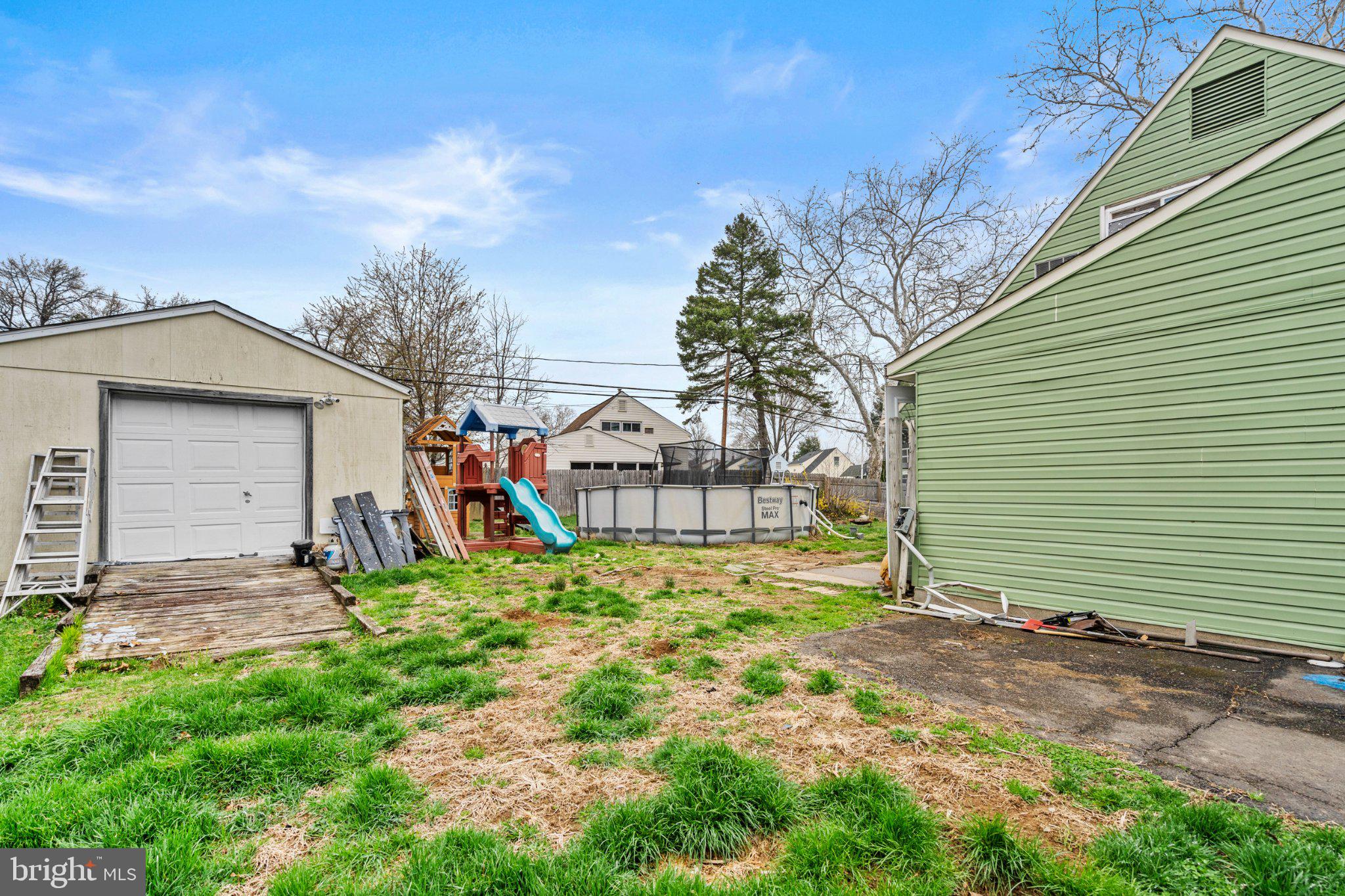 INDIAN CREEK - Residential