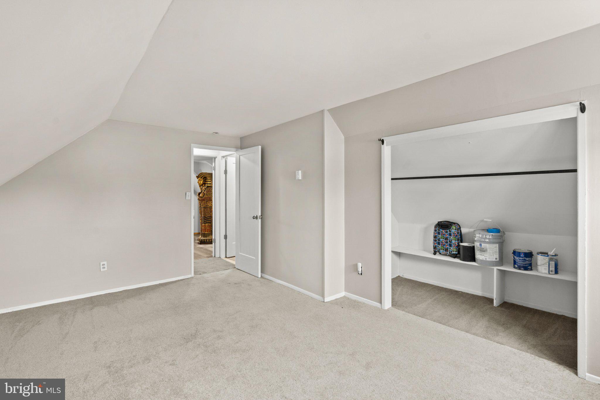 INDIAN CREEK - Residential