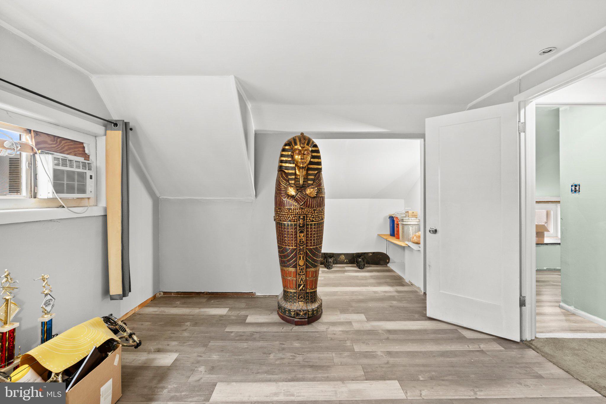 INDIAN CREEK - Residential