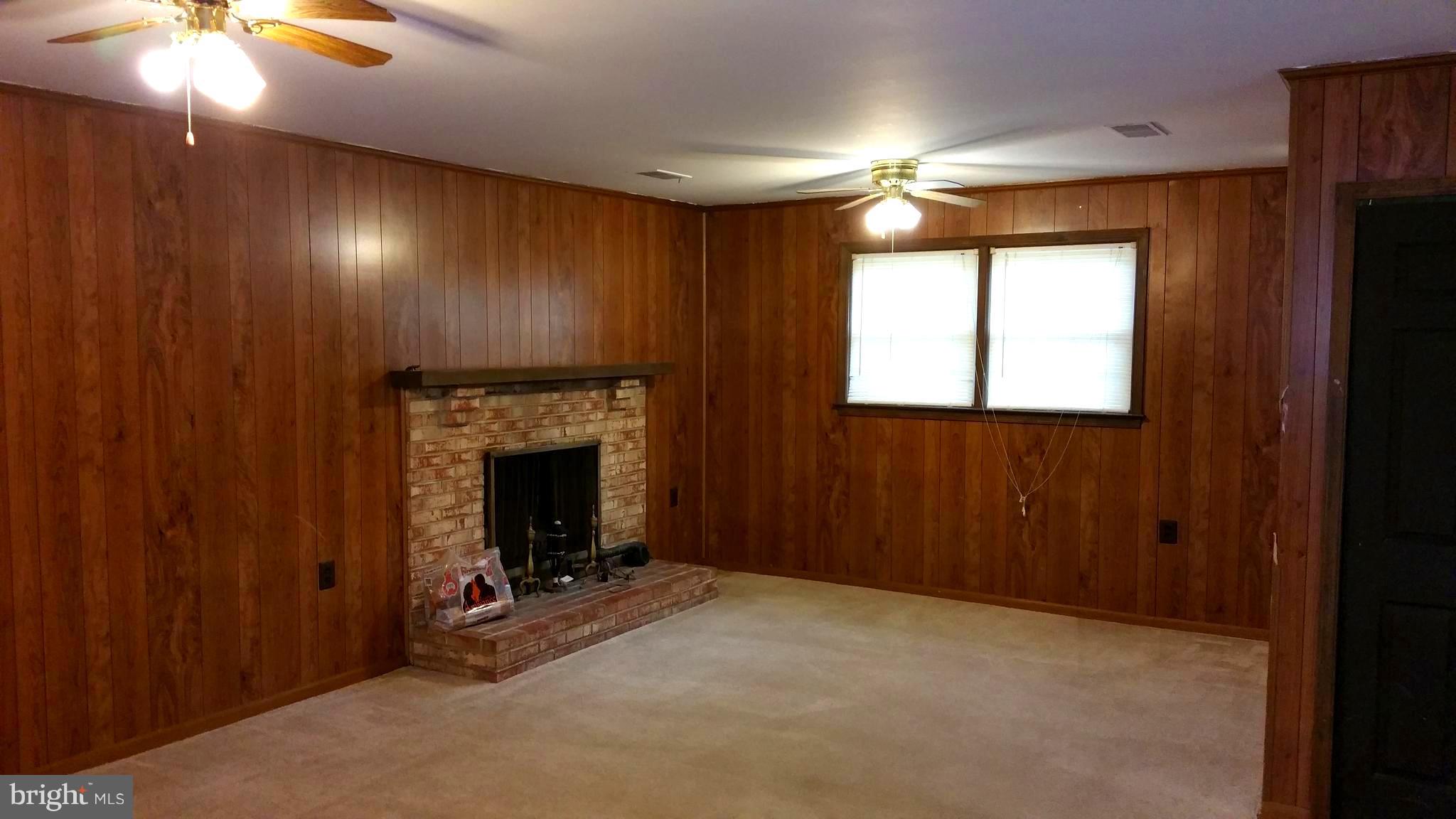 LAKE RIDGE - Residential Lease