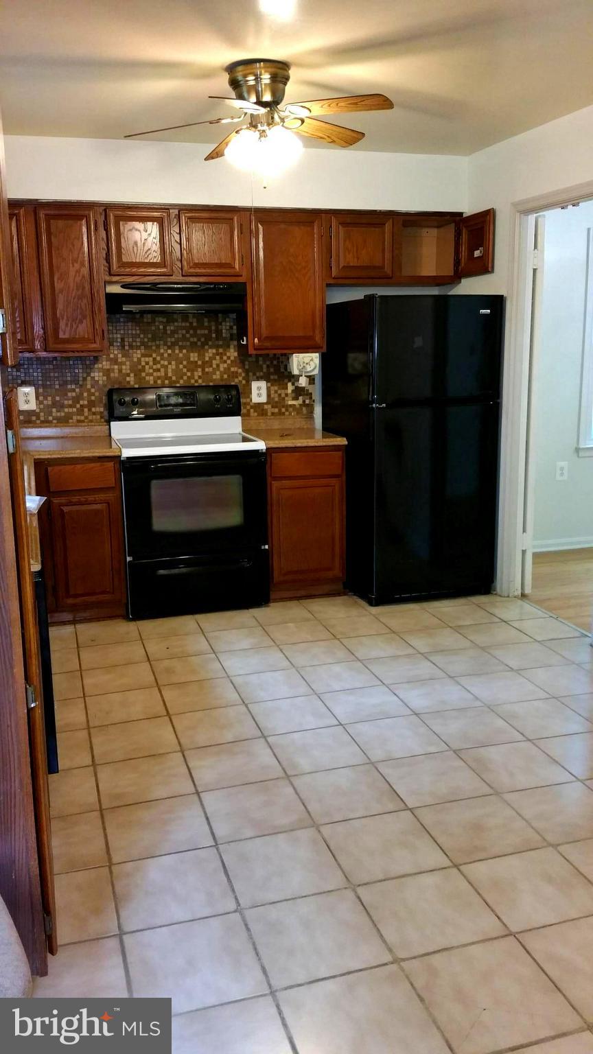 LAKE RIDGE - Residential Lease