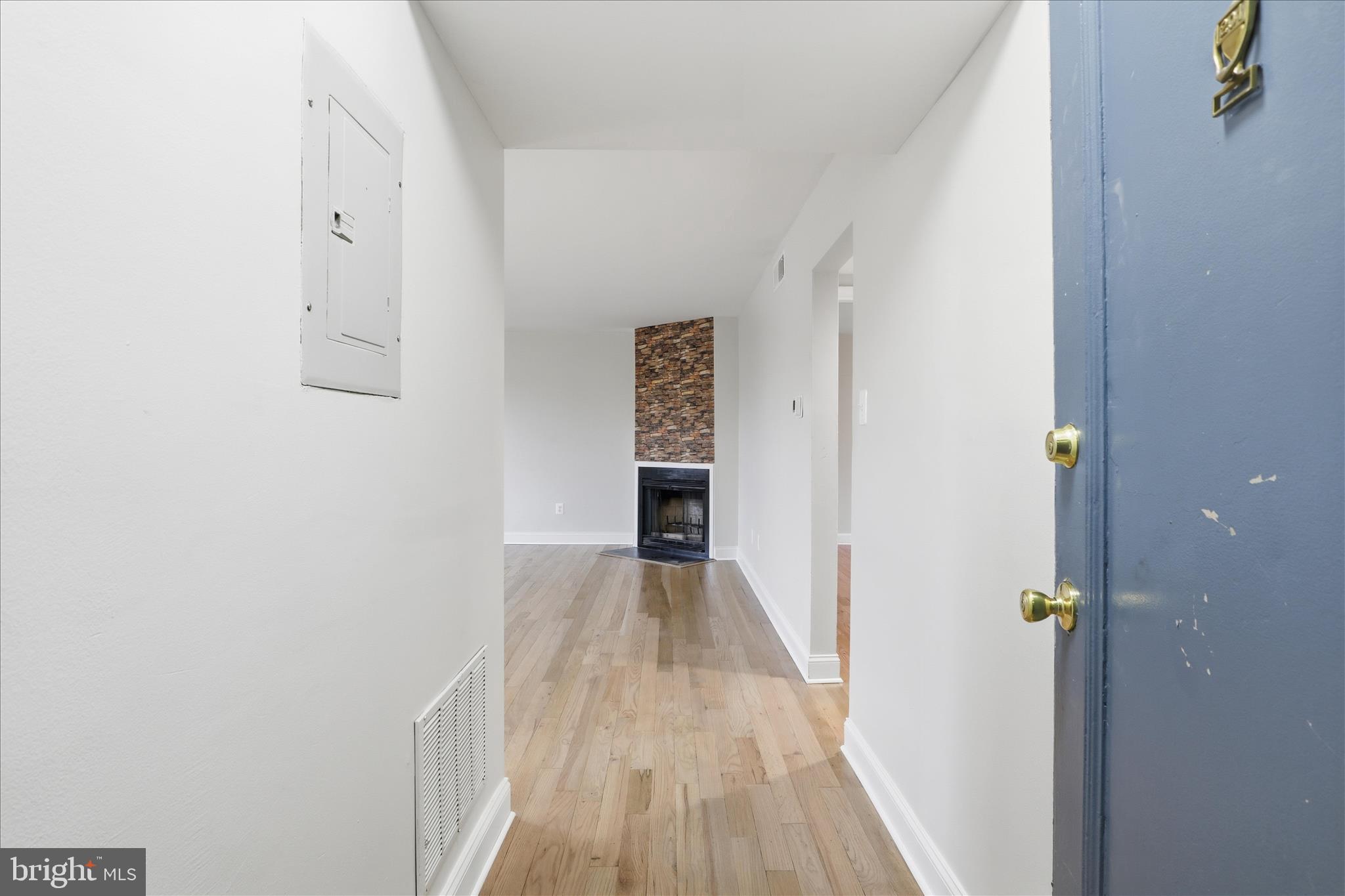 COMMONS OF ARLINGTON - Residential