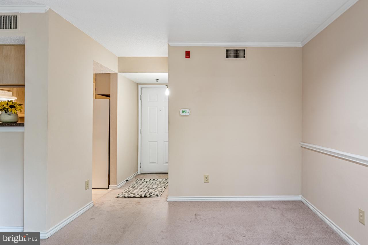 TYSONS CORNER - Land