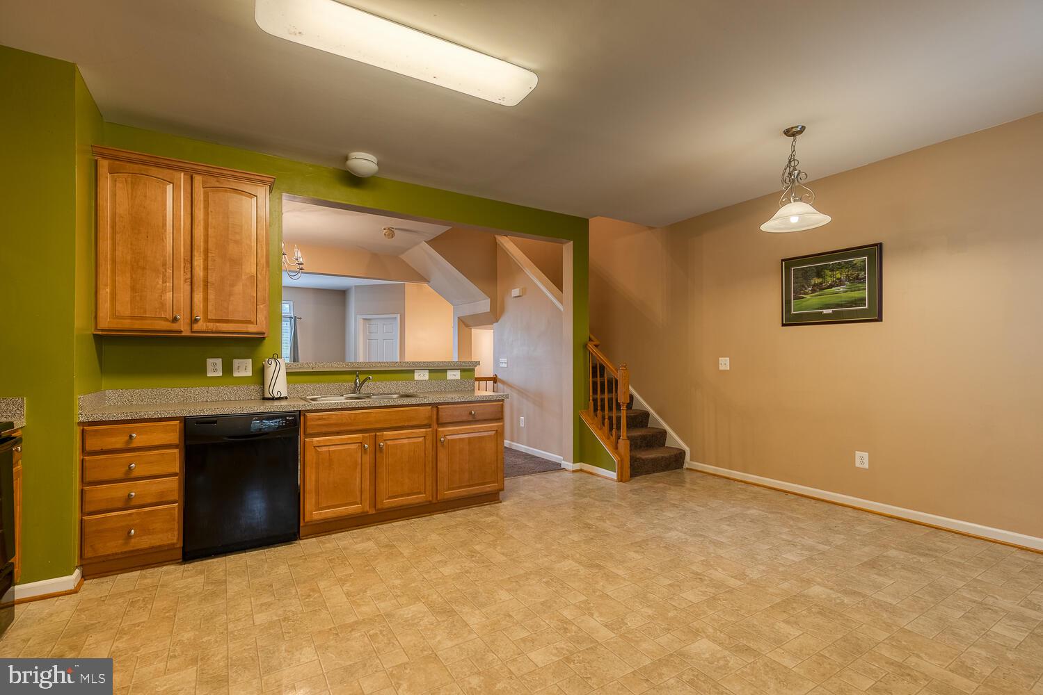 MONROE POINT TOWNHOUSES - Residential