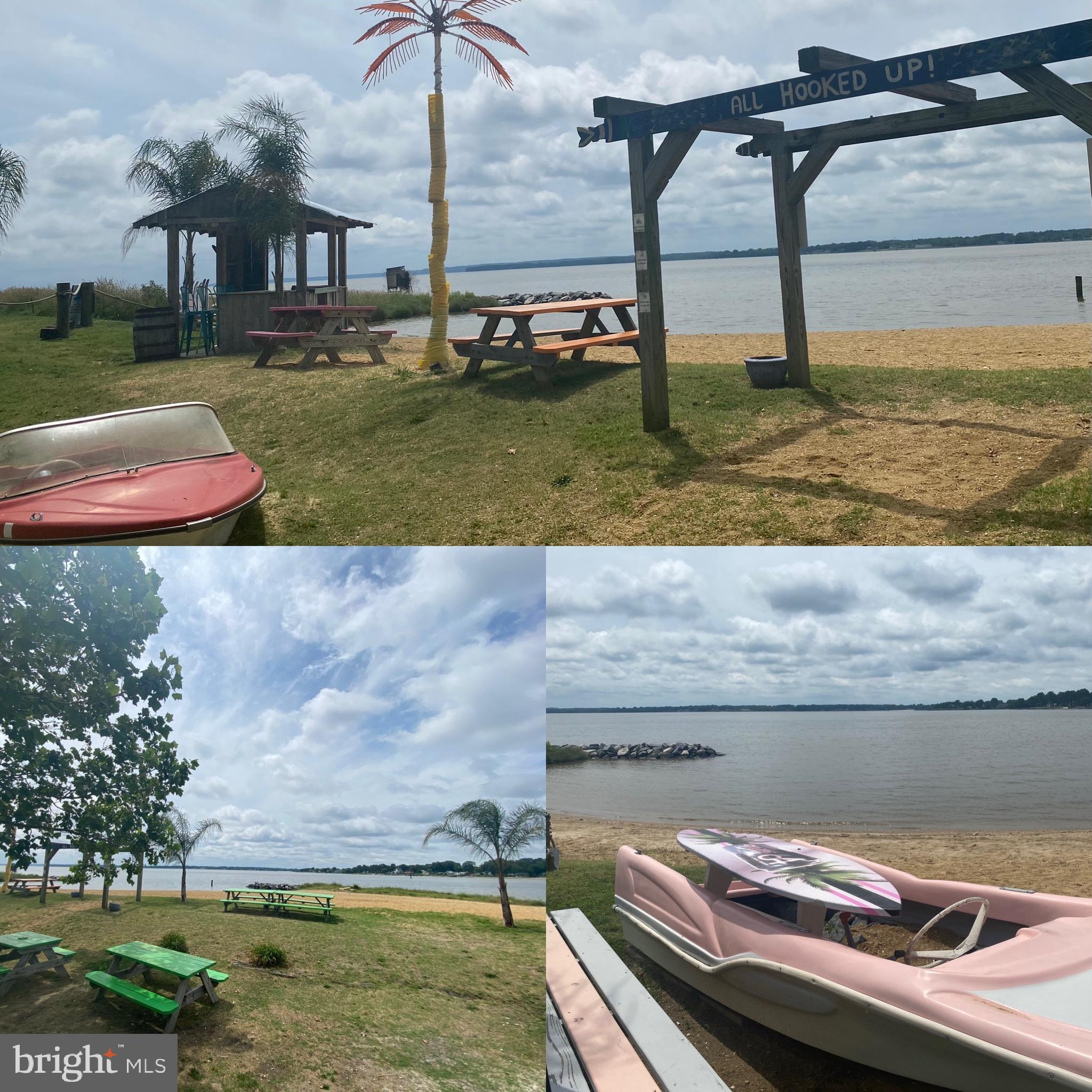 MONROE POINT TOWNHOUSES - Residential