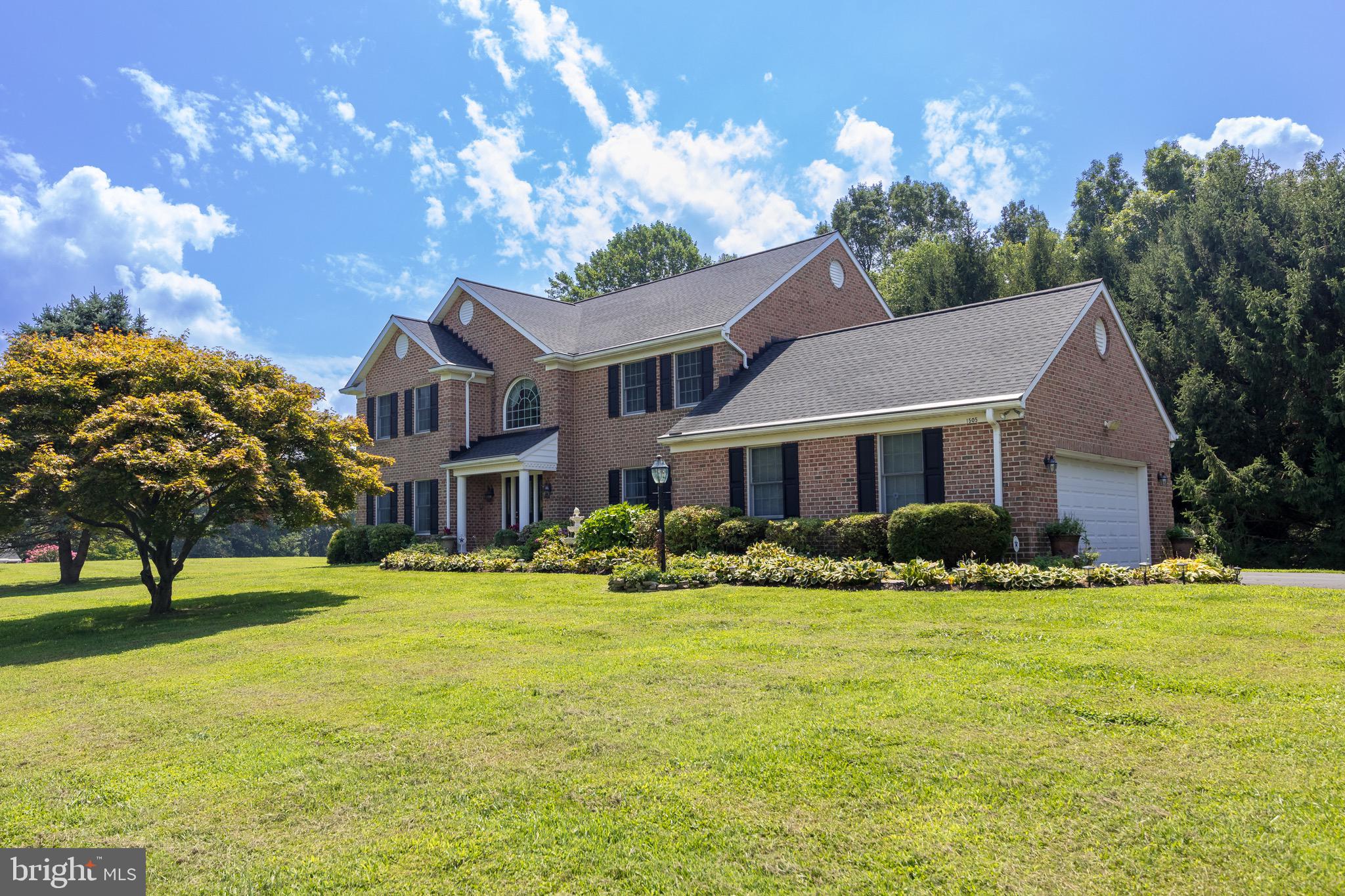 1505 HUNTFIELD WAY