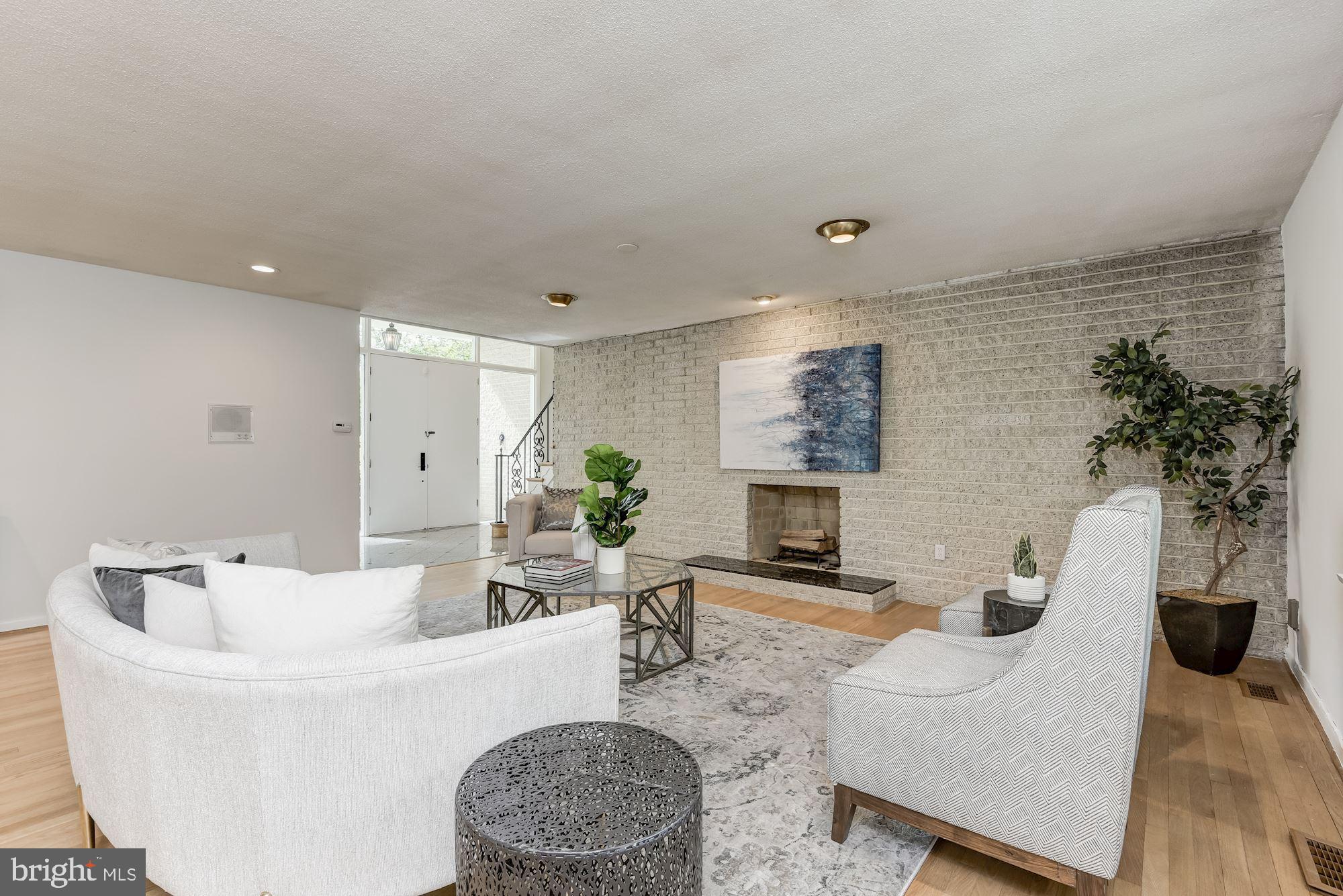 CHEVY CHASE - Residential