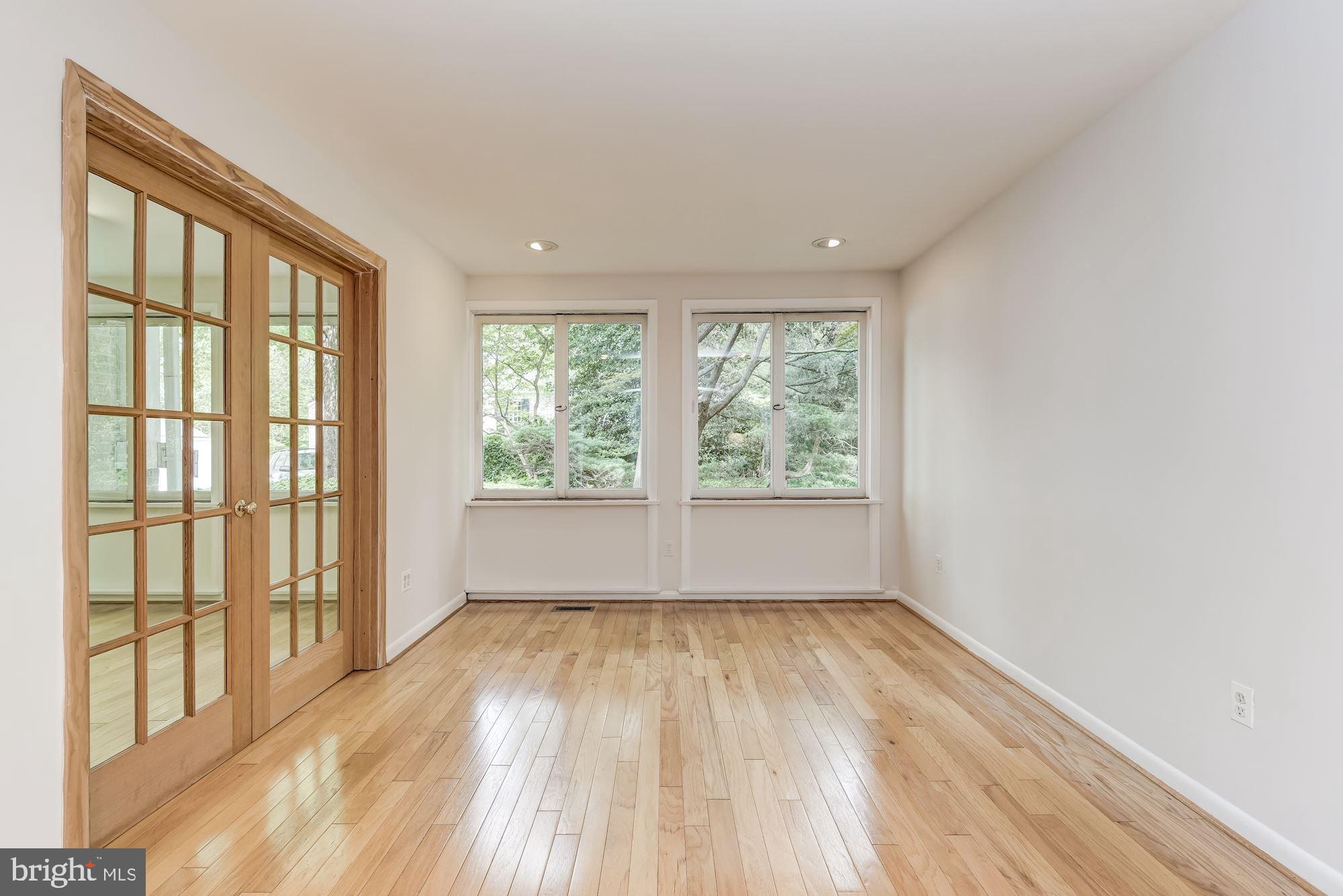 CHEVY CHASE - Residential