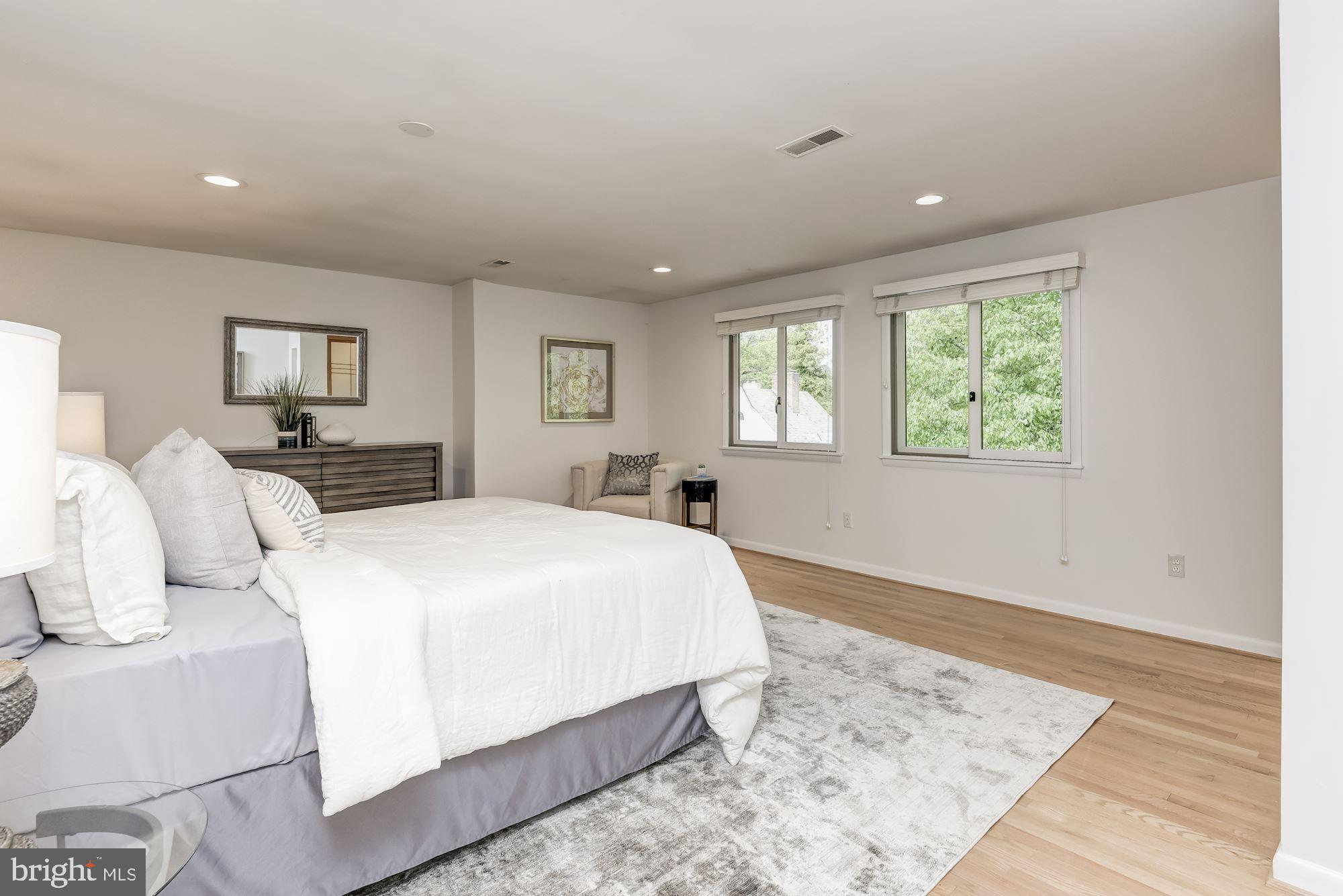 CHEVY CHASE - Residential