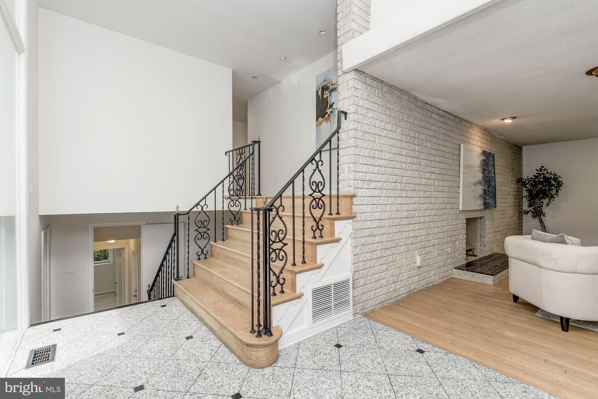 CHEVY CHASE - Residential