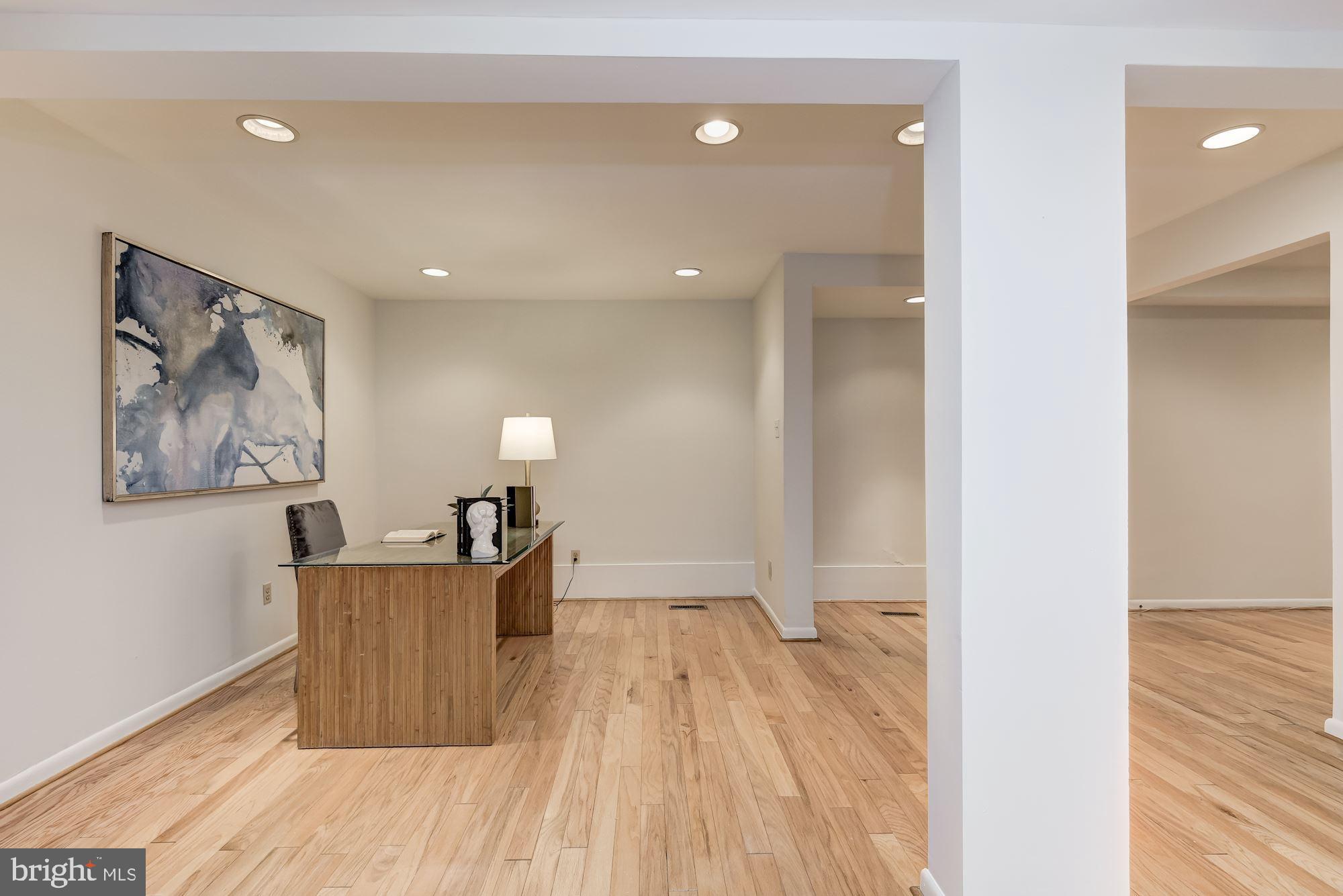 CHEVY CHASE - Residential