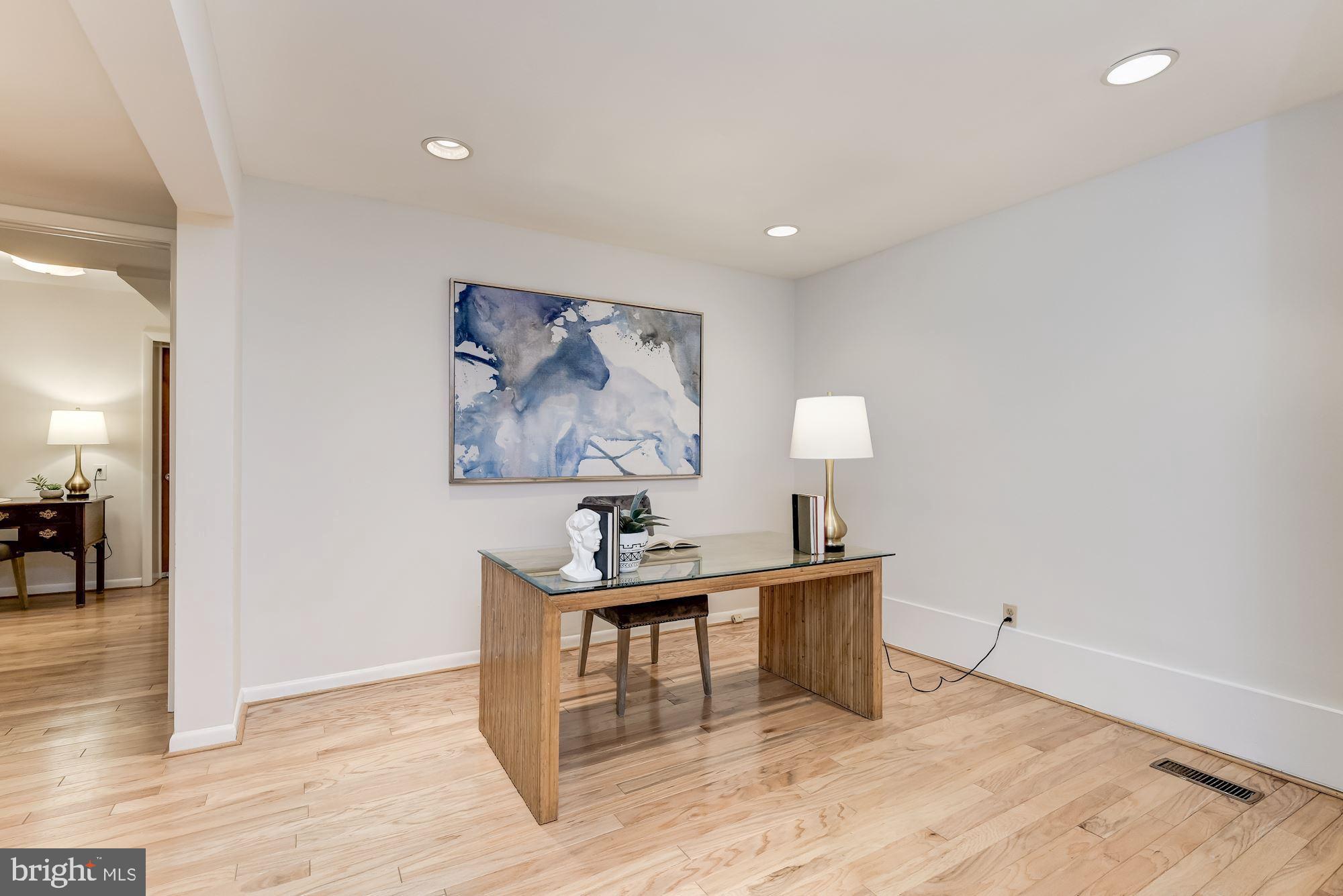 CHEVY CHASE - Residential