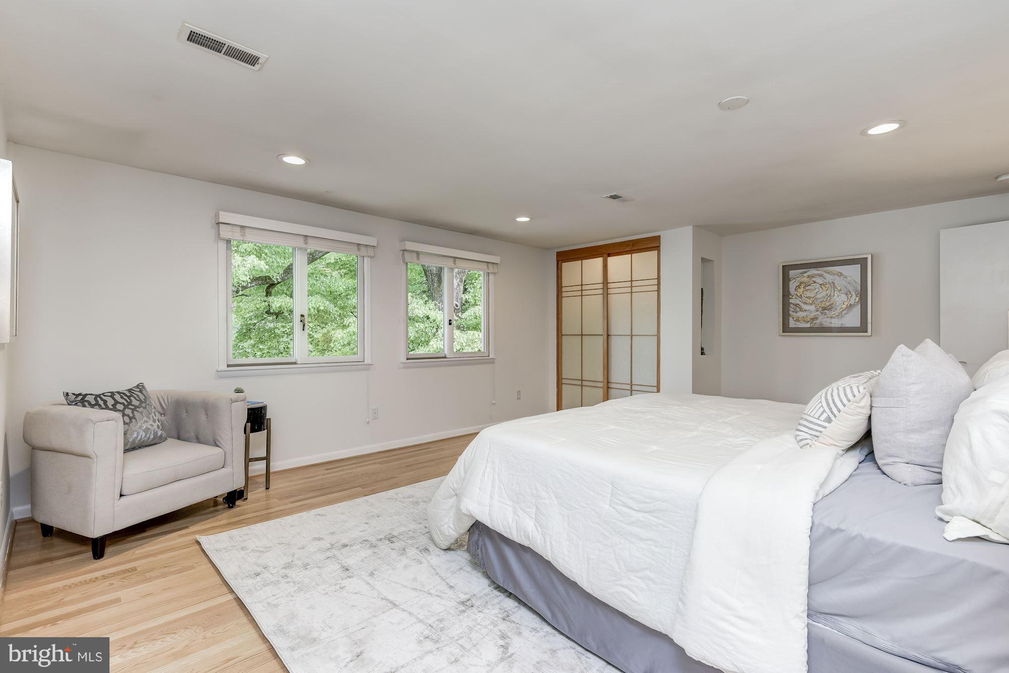 CHEVY CHASE - Residential