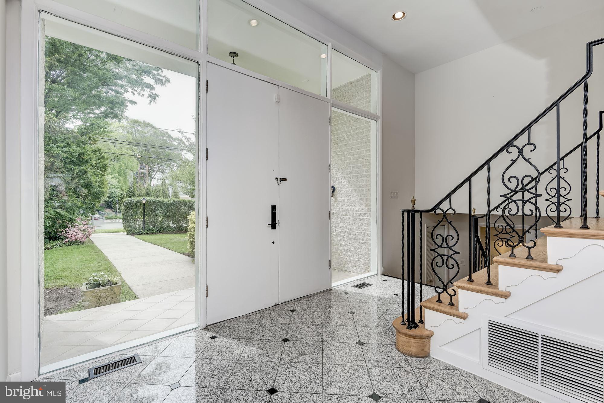 CHEVY CHASE - Residential