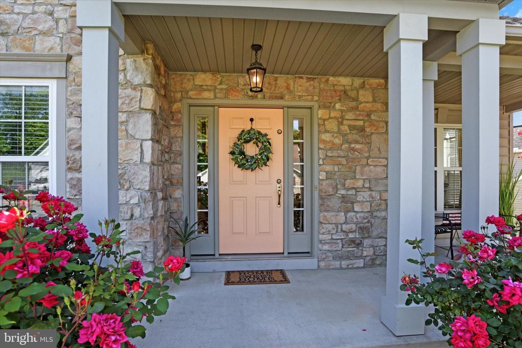 Photo of 919 Hedgewyck Lane, Elizabethtown, PA 17022 (MLS # PALA2051372)