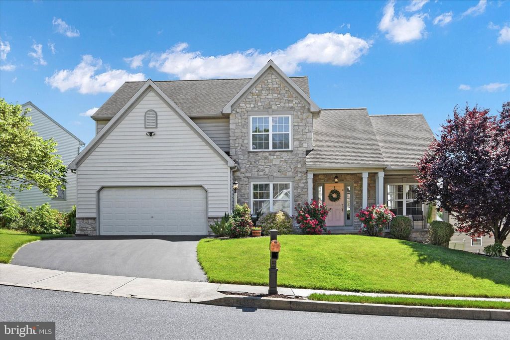 Photo of 919 Hedgewyck Lane, Elizabethtown, PA 17022 (MLS # PALA2051372)