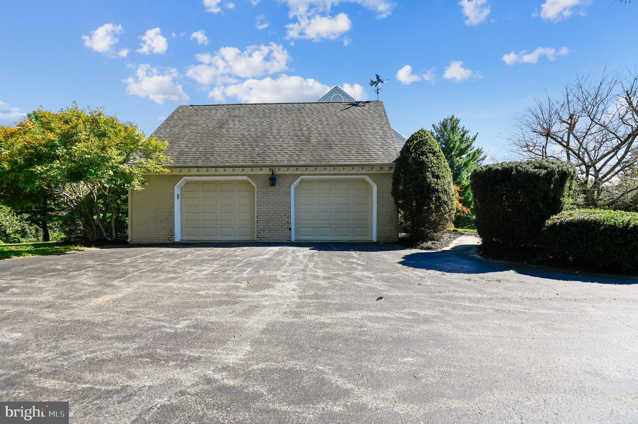 SYLVAN HILL - Residential