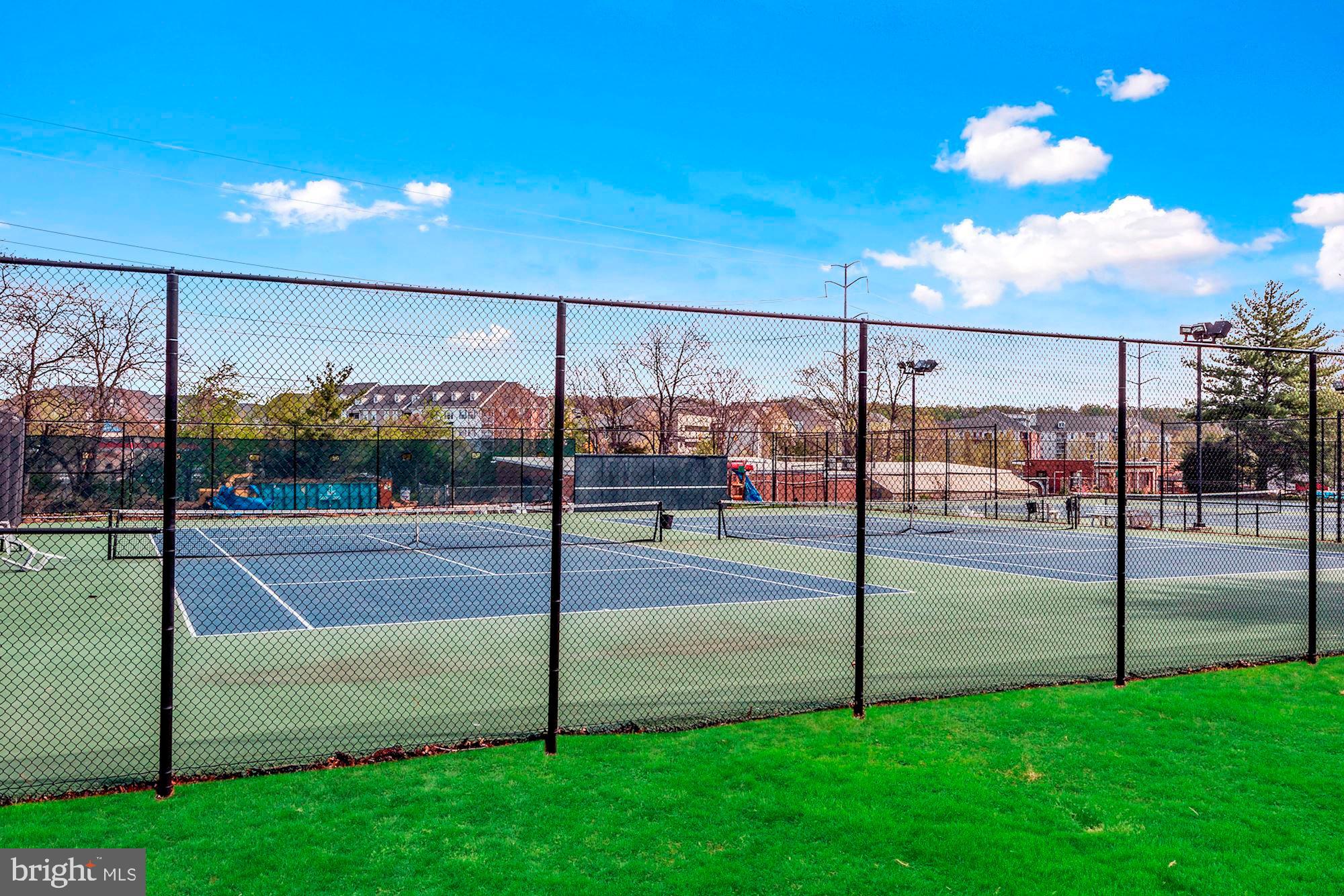 PARKFAIRFAX - Residential