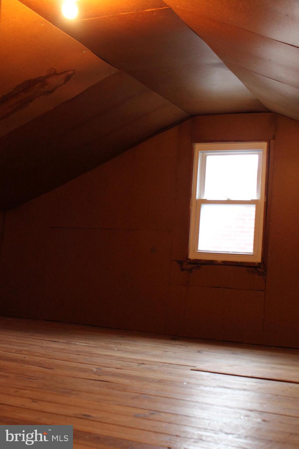 LANSDALE - Residential