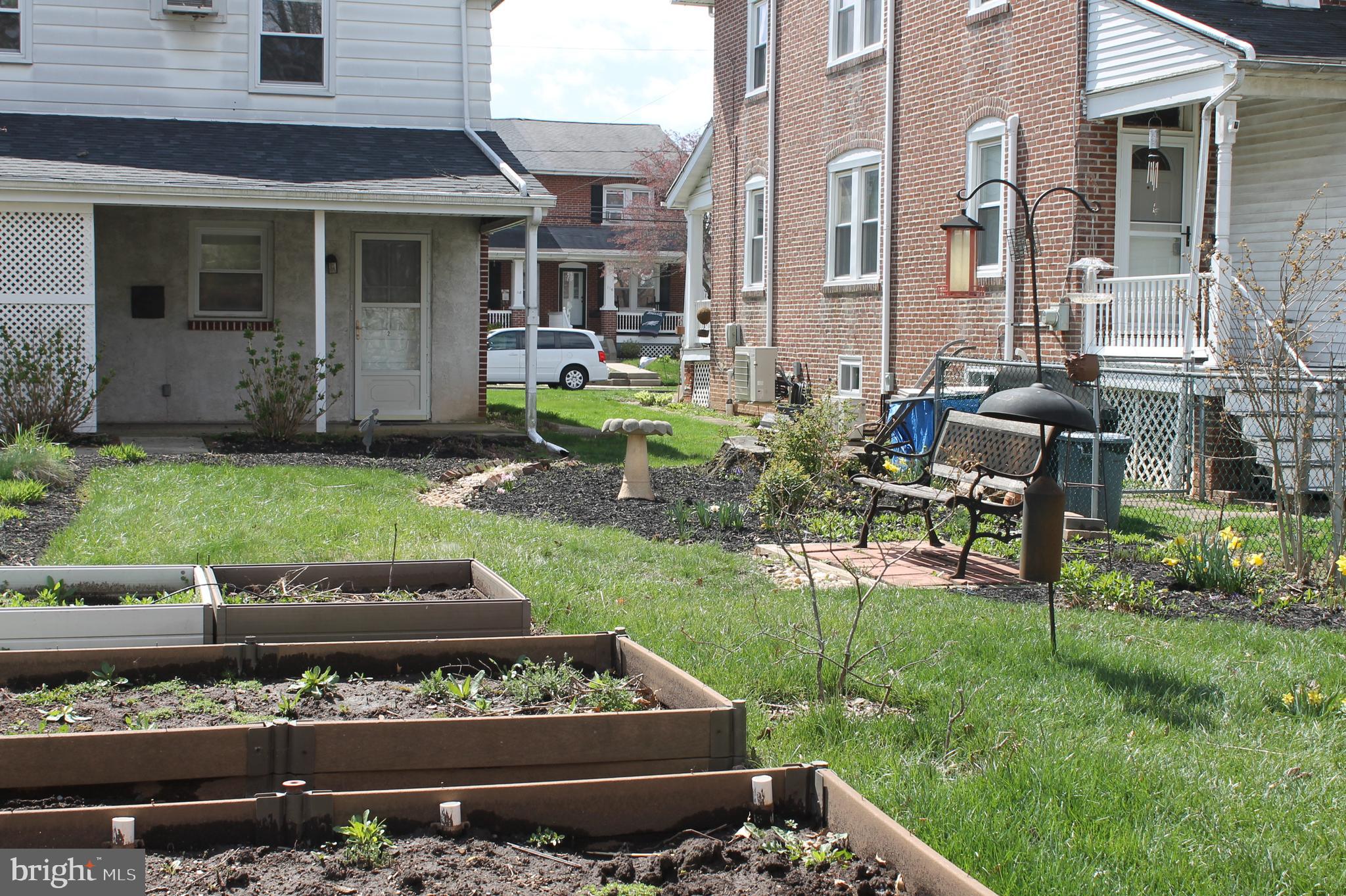 LANSDALE - Residential