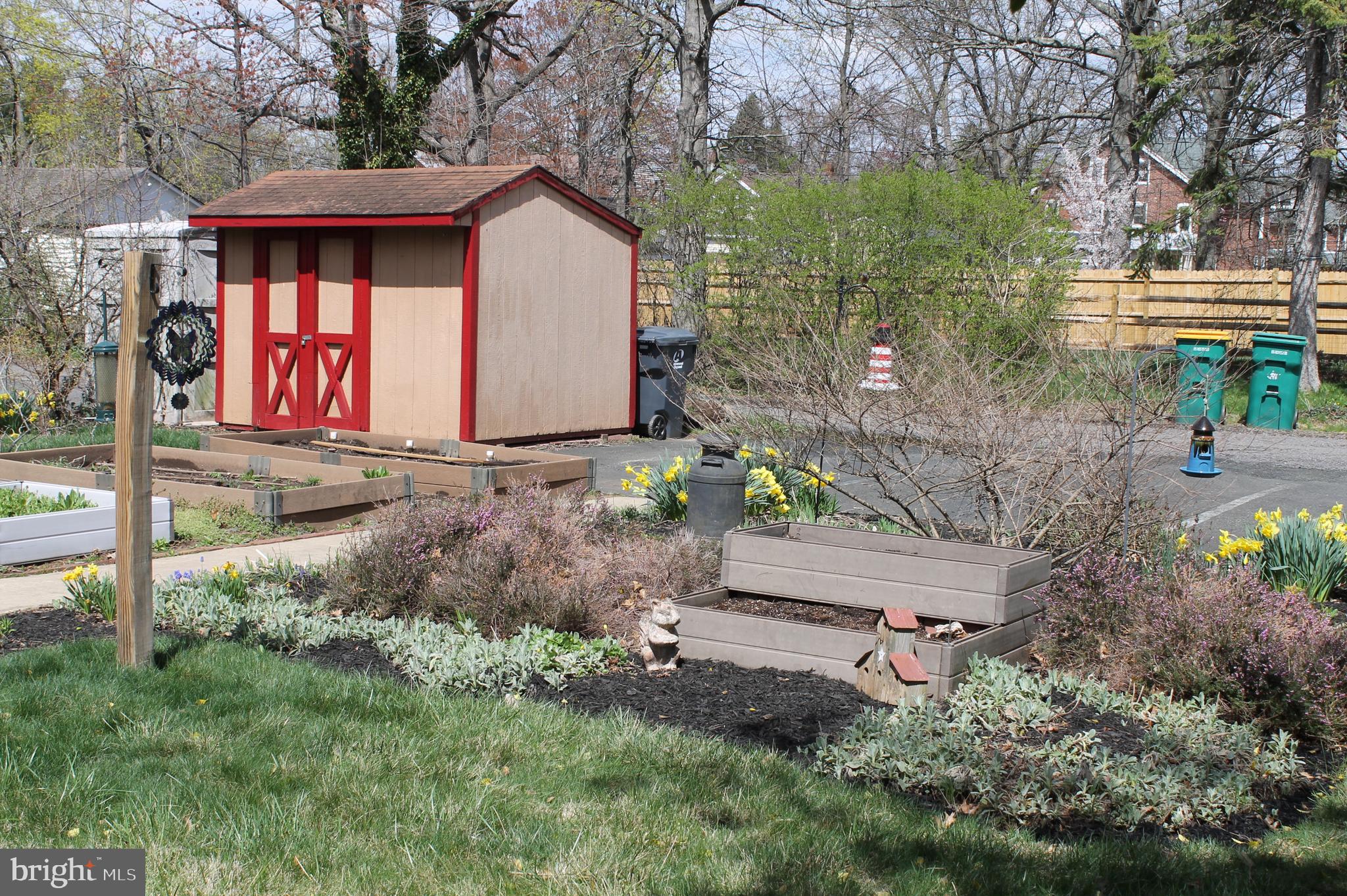 LANSDALE - Residential