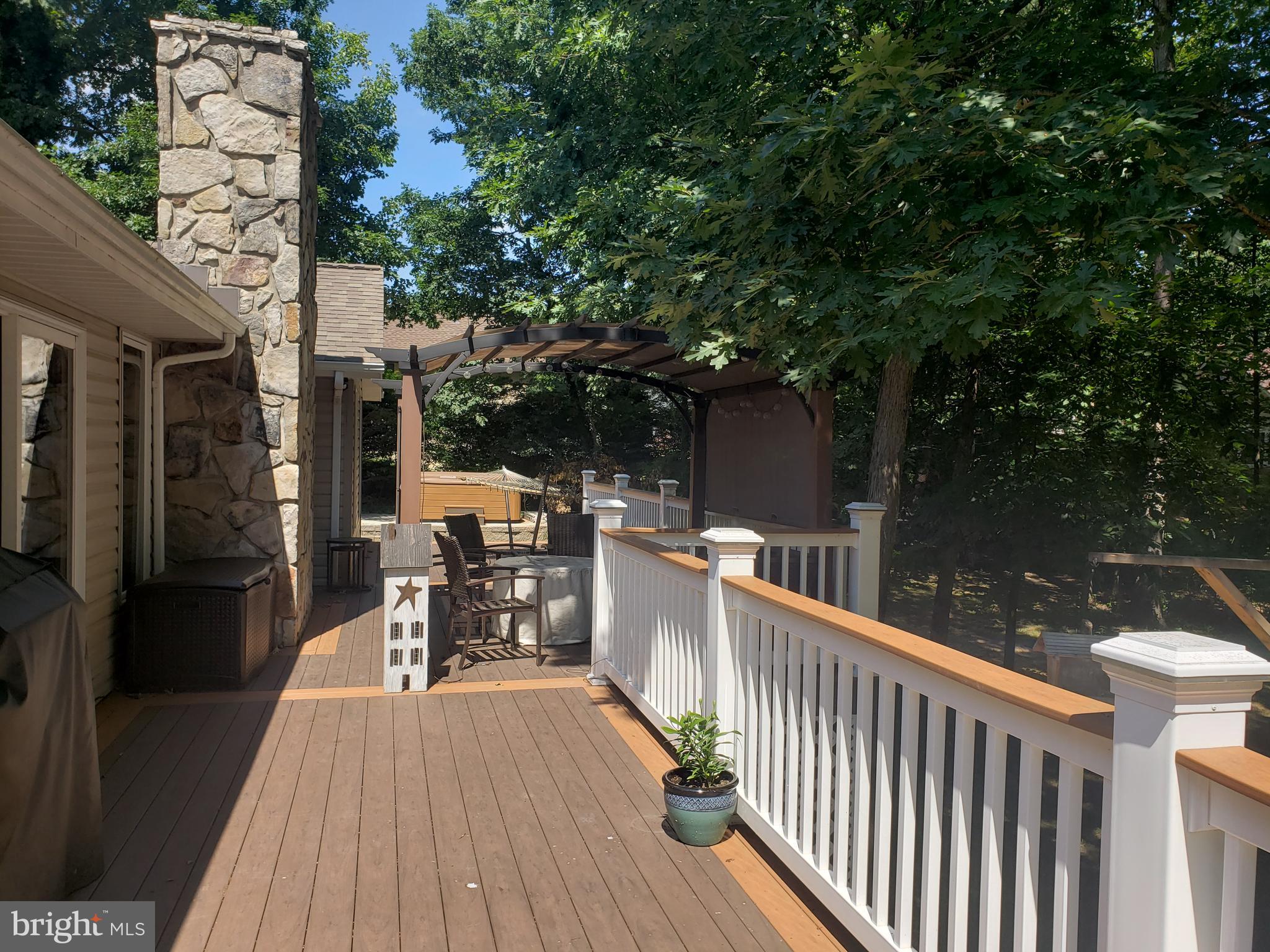 LAKEWOOD - Residential