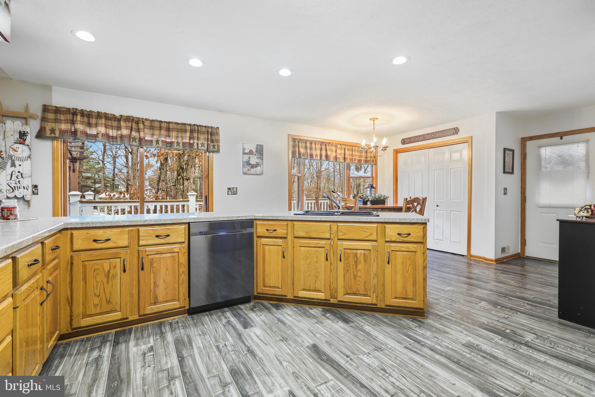 LAKEWOOD - Residential