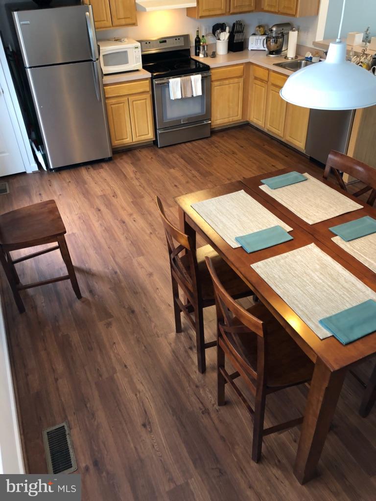 STONE RIVER - Residential